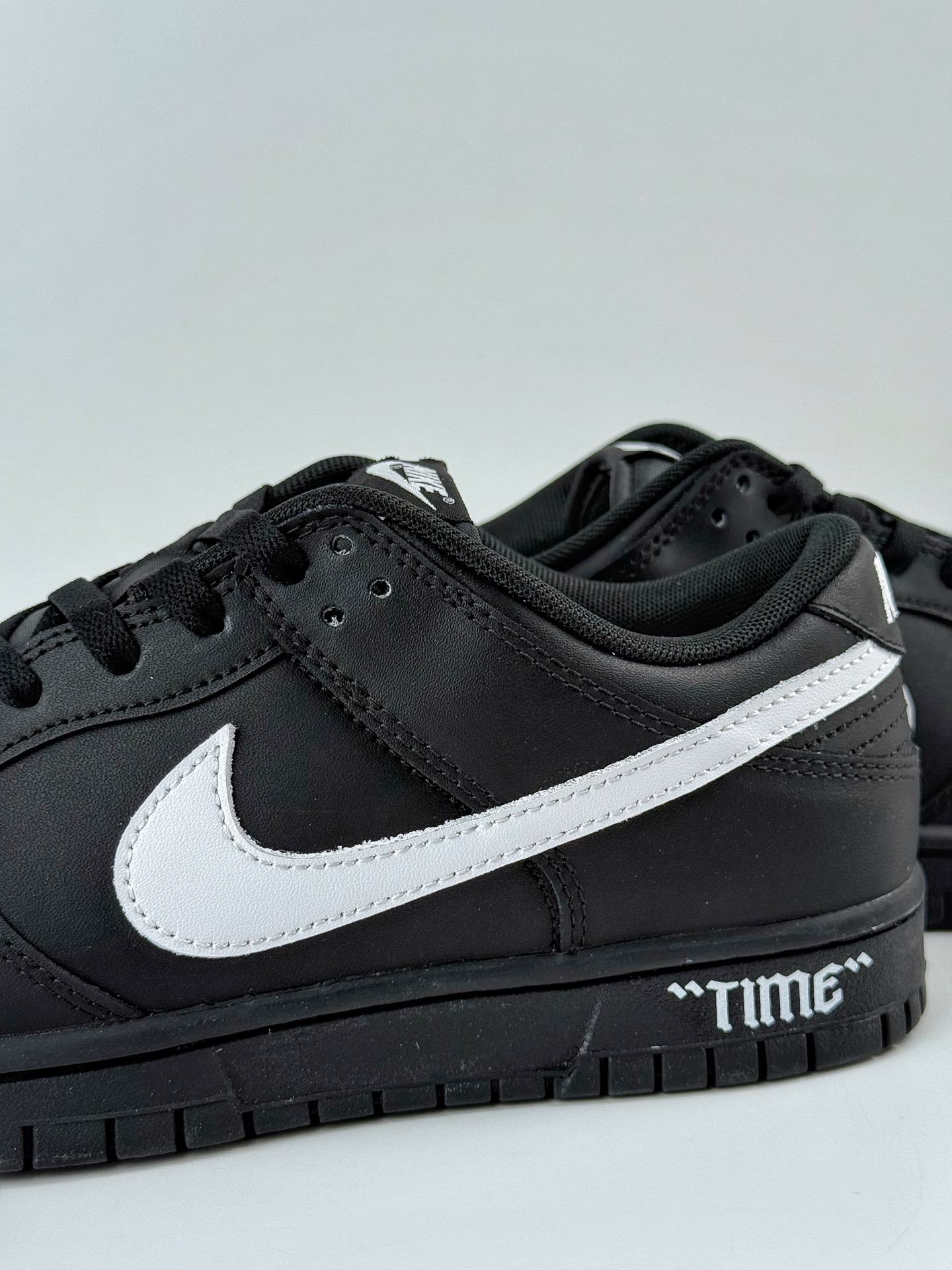 260 Nike SB Dunk Low 黑武士 机能熊猫 高级哑光黑  HF5441-100
