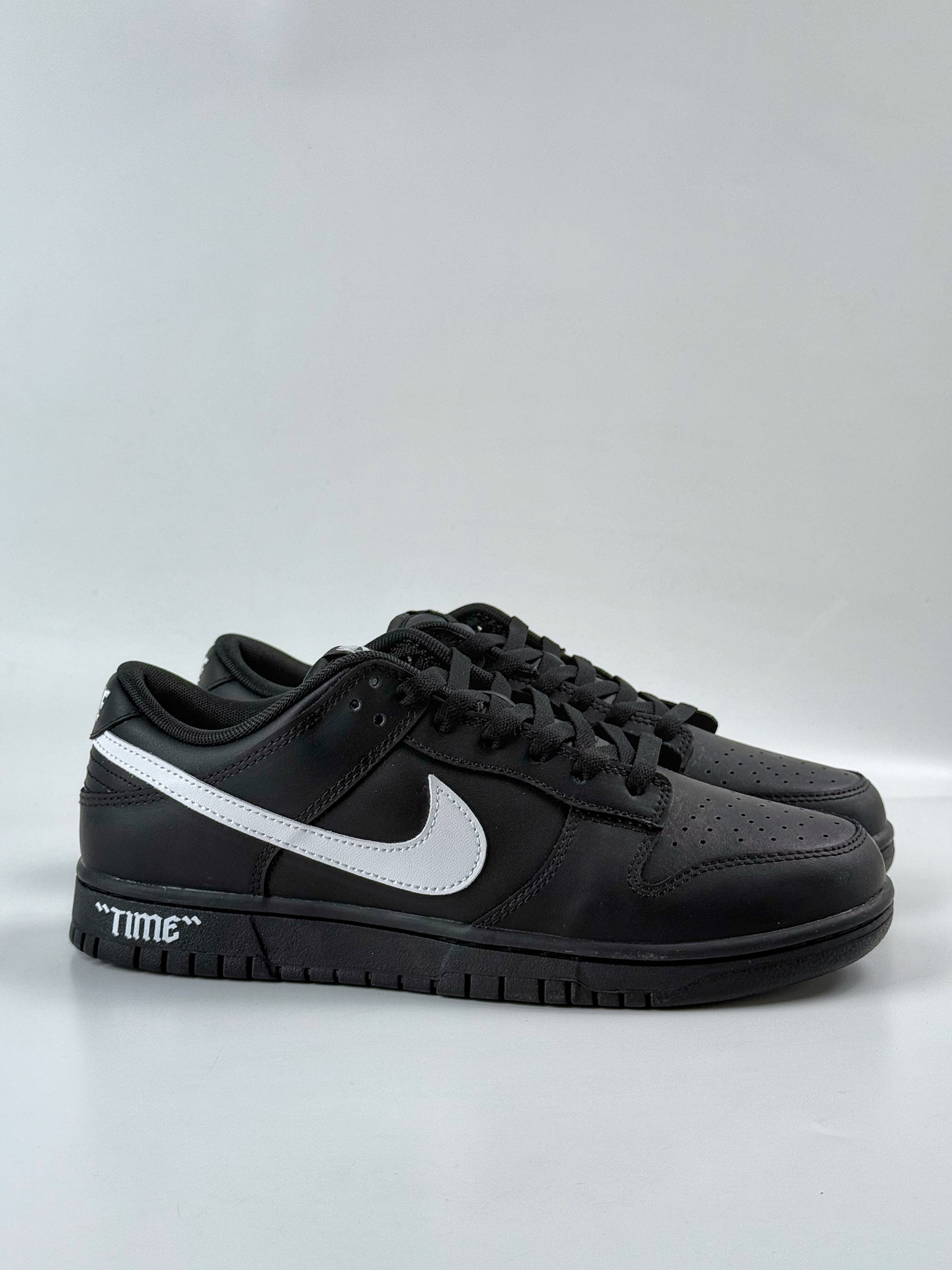 260 Nike SB Dunk Low 黑武士 机能熊猫 高级哑光黑  HF5441-100