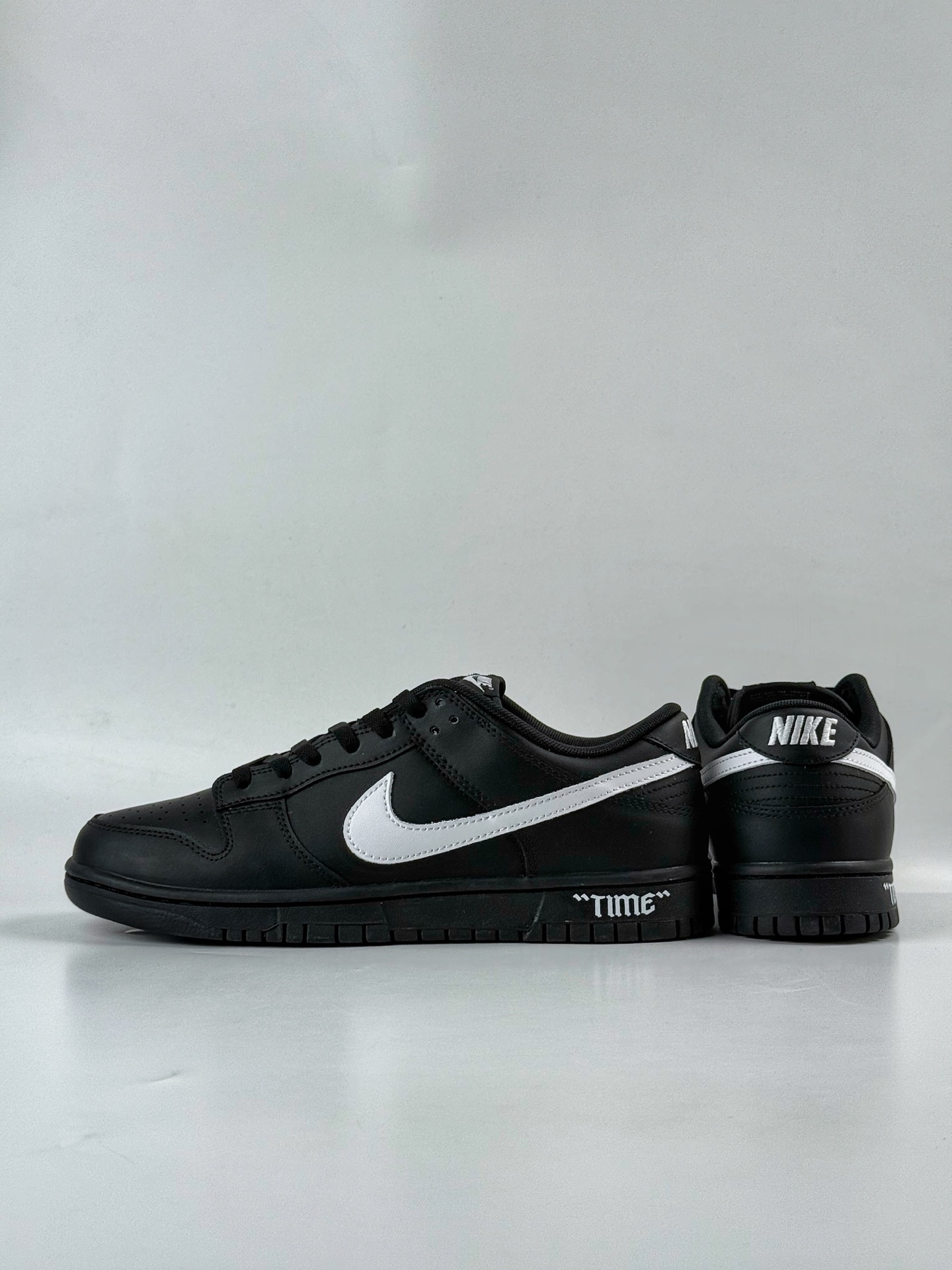 260 Nike SB Dunk Low 黑武士 机能熊猫 高级哑光黑  HF5441-100