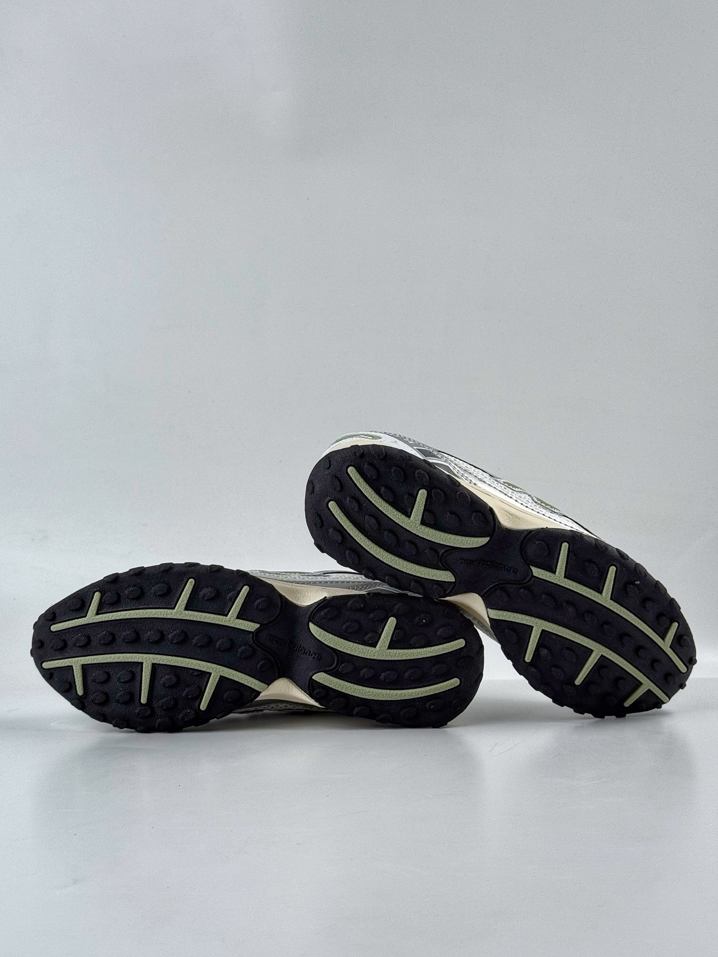 200 New Balance 新百伦204 系列 复古休闲运动百搭老爹跑步鞋 U204LSWB-Chinese UA Cheap High Quatity Brand Clothes Bags handbags Sneakers wholesale wholesaler seller from China Factory suppliers Fashion Clothing Shoes best Quality Beautiful Price 200 New Balance 新百伦204 系列 复古休闲运动百搭老爹跑步鞋 U204LSWB