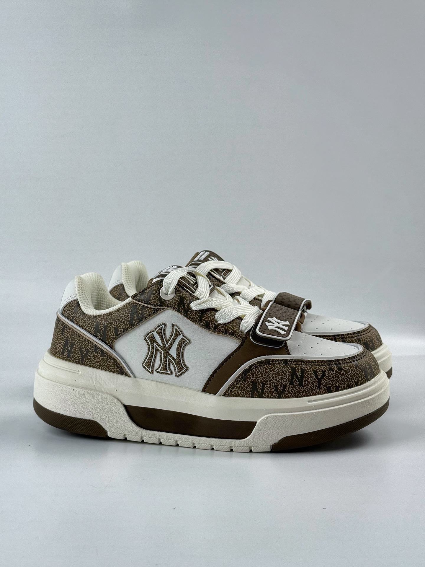 180 NY美国榄球洋基队 x MLB Chunky Runner Basic 厚底老爹厚底休闲运动慢跑鞋  3ASXP025N