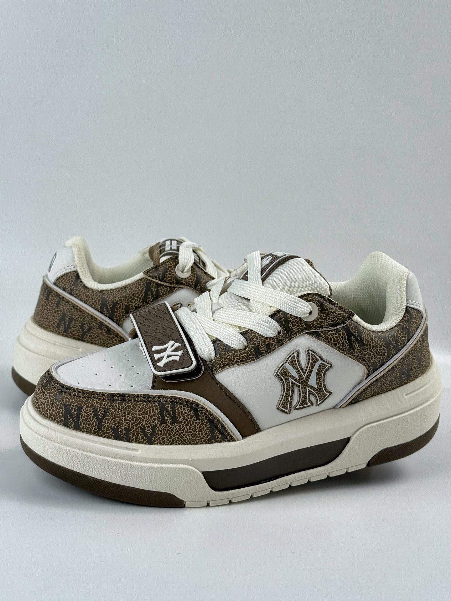 180 NY美国榄球洋基队 x MLB Chunky Runner Basic 厚底老爹厚底休闲运动慢跑鞋  3ASXP025N