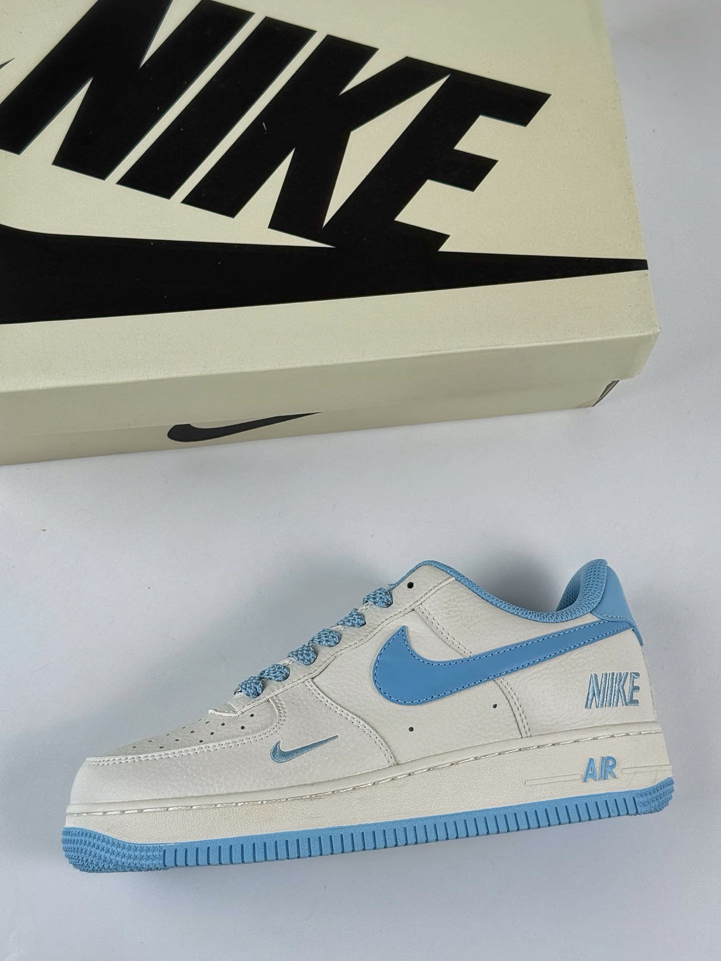 260 Nike Air Force 1 Low 07 x NIKE 米蓝小勾满天星  CS5288-030