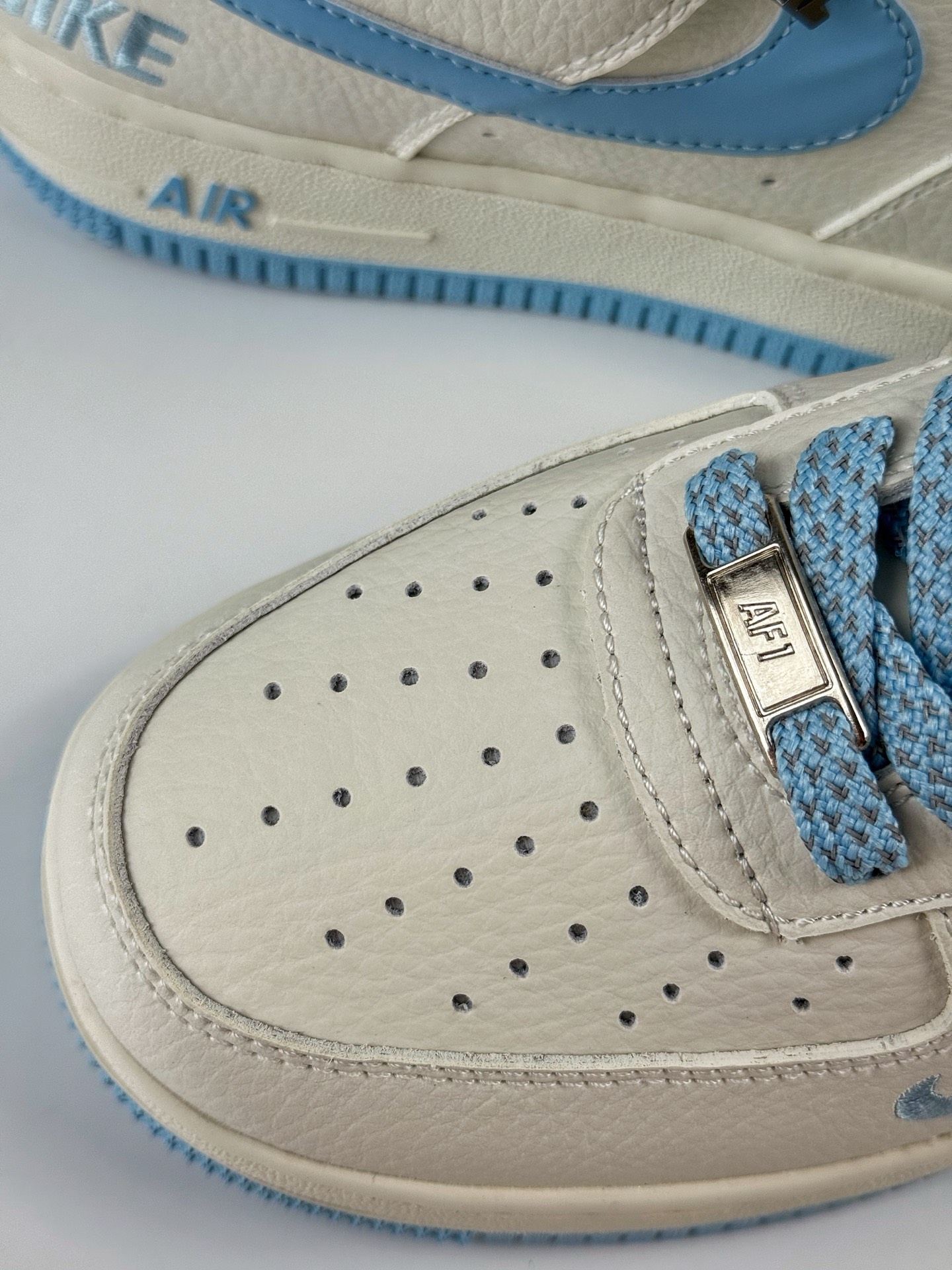 260 Nike Air Force 1 Low 07 x NIKE 米蓝小勾满天星  CS5288-030