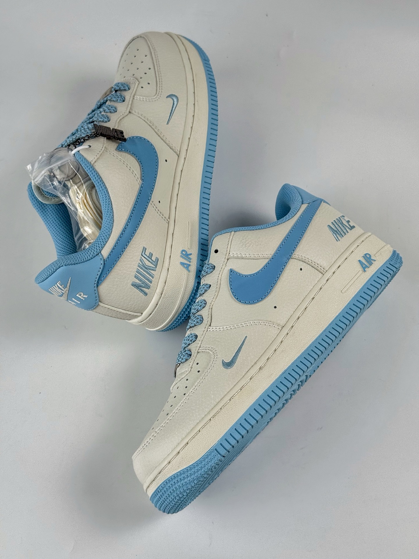260 Nike Air Force 1 Low 07 x NIKE 米蓝小勾满天星  CS5288-030