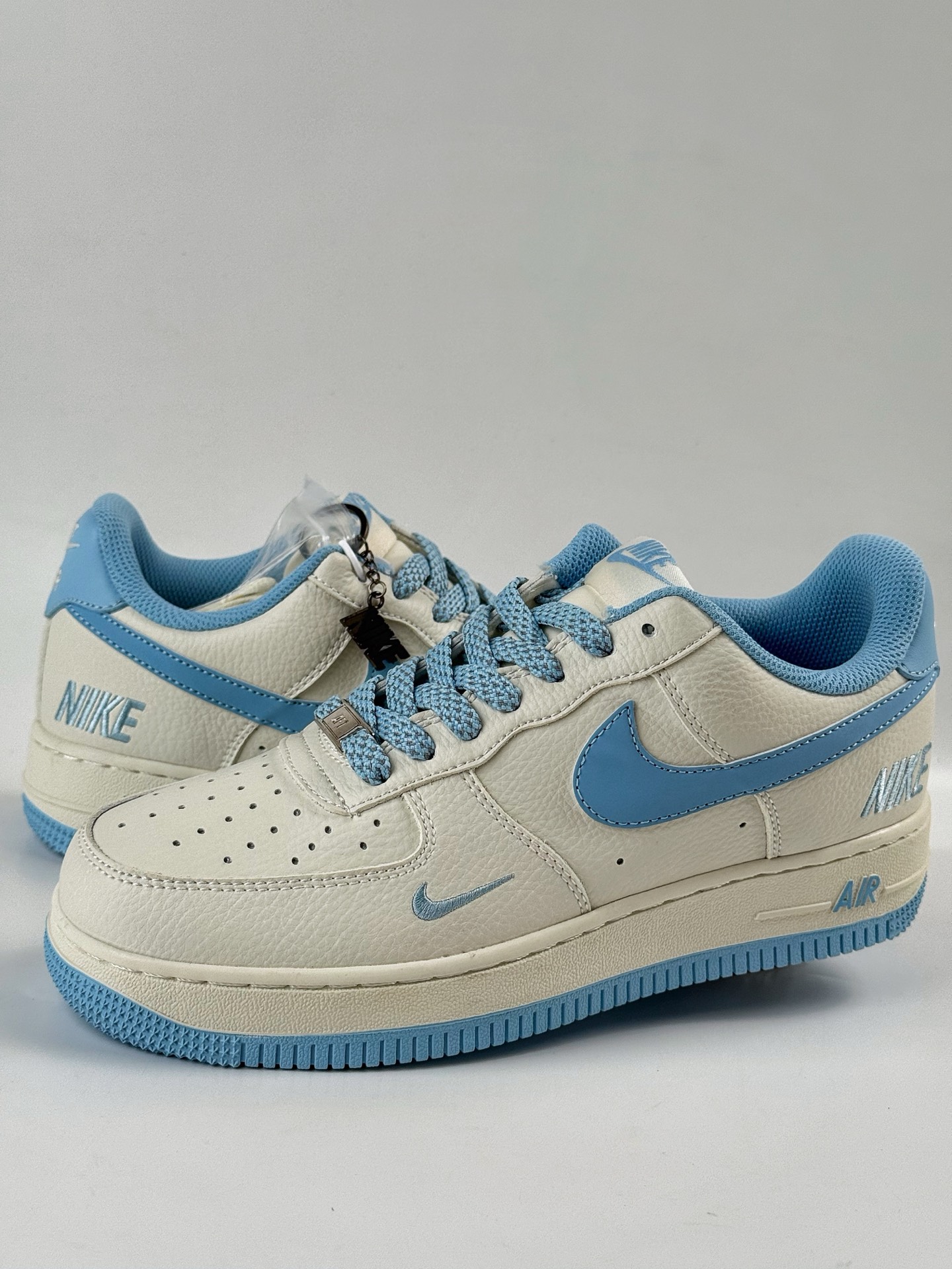 260 Nike Air Force 1 Low 07 x NIKE 米蓝小勾满天星  CS5288-030