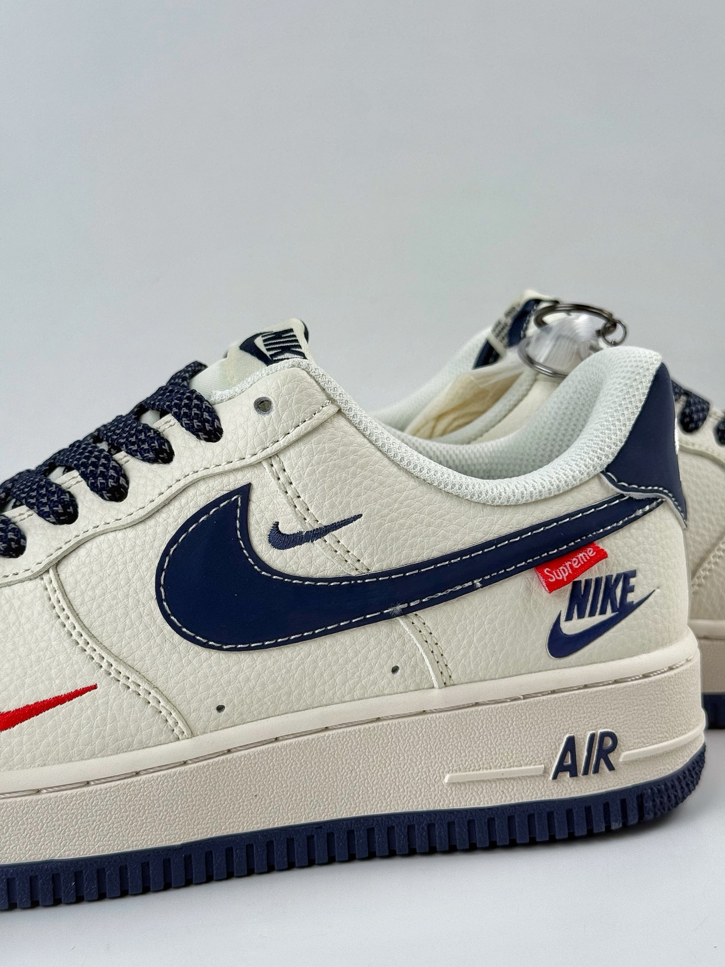 260 Nike Air Force 1 Low 07 x Supreme 白蓝三小勾满天星 HH7518-071