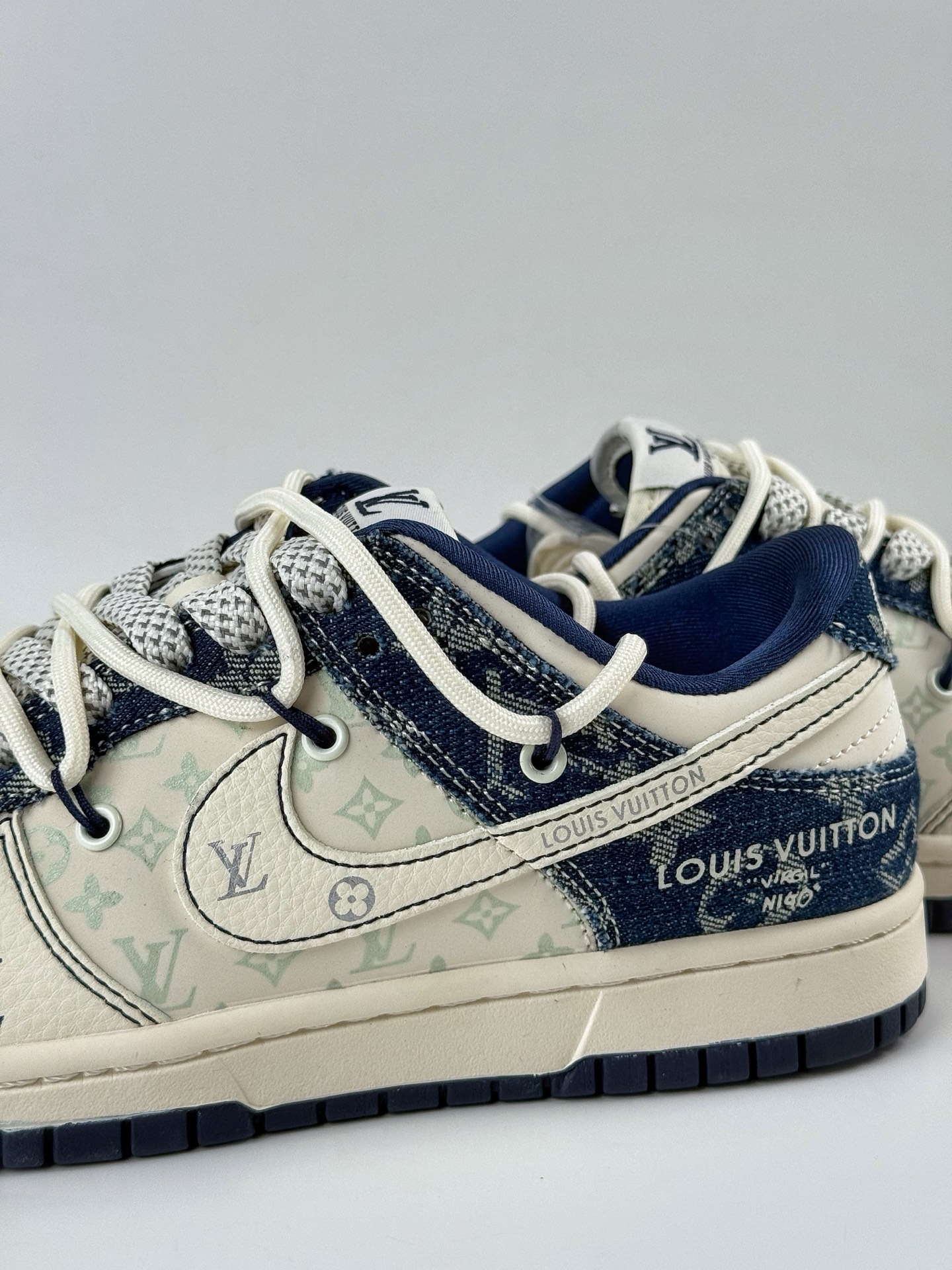 300 Nike SB Dunk Low x Louis Vuitton 白蓝牛仔小勾满天星 YX5066-376-Chinese UA Cheap High Quatity Brand Clothes Bags handbags Sneakers wholesale wholesaler seller from China Factory suppliers Fashion Clothing Shoes best Quality Beautiful Price 300 Nike SB Dunk Low x Louis Vuitton 白蓝牛仔小勾满天星 YX5066-376