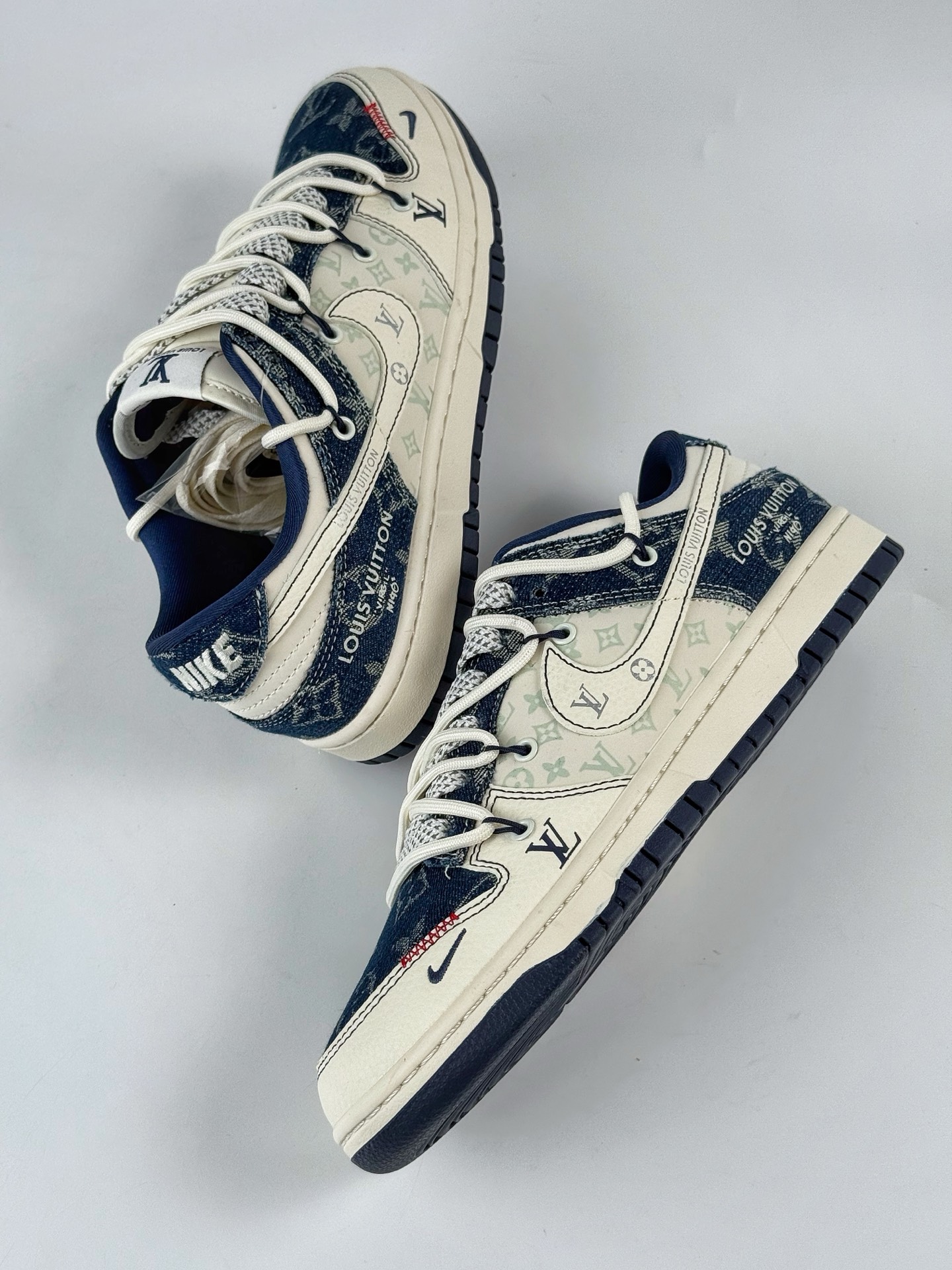 300 Nike SB Dunk Low x Louis Vuitton 白蓝牛仔小勾满天星 YX5066-376-Chinese UA Cheap High Quatity Brand Clothes Bags handbags Sneakers wholesale wholesaler seller from China Factory suppliers Fashion Clothing Shoes best Quality Beautiful Price 300 Nike SB Dunk Low x Louis Vuitton 白蓝牛仔小勾满天星 YX5066-376