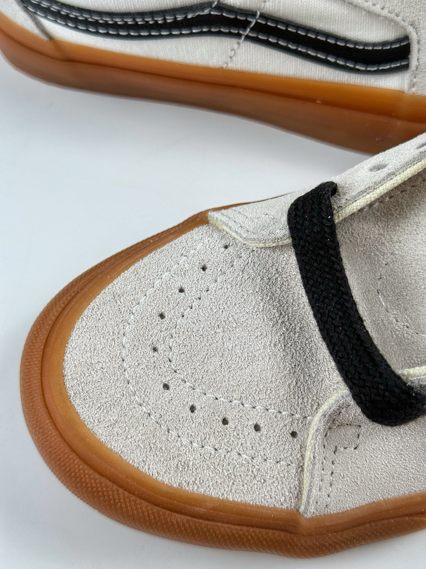 150 Vans Sk8-Low 米白生胶 范斯新款米白黑饰条色复古街头生胶牛筋底