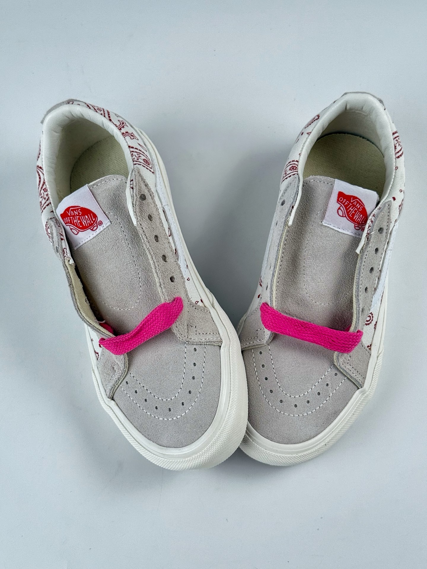150 VANS 范斯 SK8-LOW 米白红色腰果花 悠游 舒适百搭 低帮 帆布鞋 男女同款 白色休闲板鞋帆布鞋  VN0A4UUK2V4