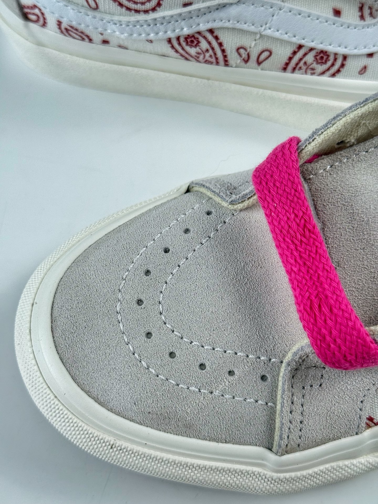 150 VANS 范斯 SK8-LOW 米白红色腰果花 悠游 舒适百搭 低帮 帆布鞋 男女同款 白色休闲板鞋帆布鞋  VN0A4UUK2V4