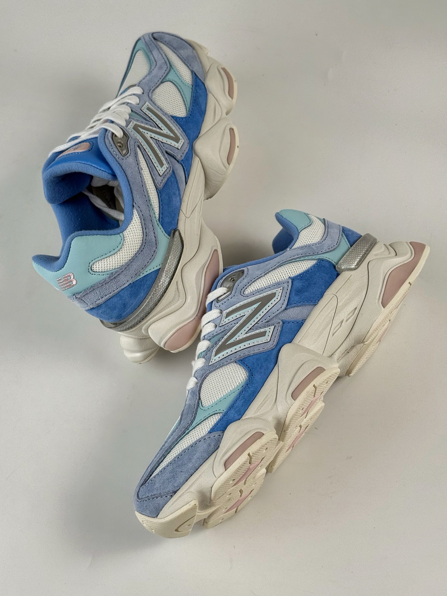 200 Joe Freshgoods x New Balance 版本 NB9060 联名款 复古休闲运动慢跑鞋  U9060NAF