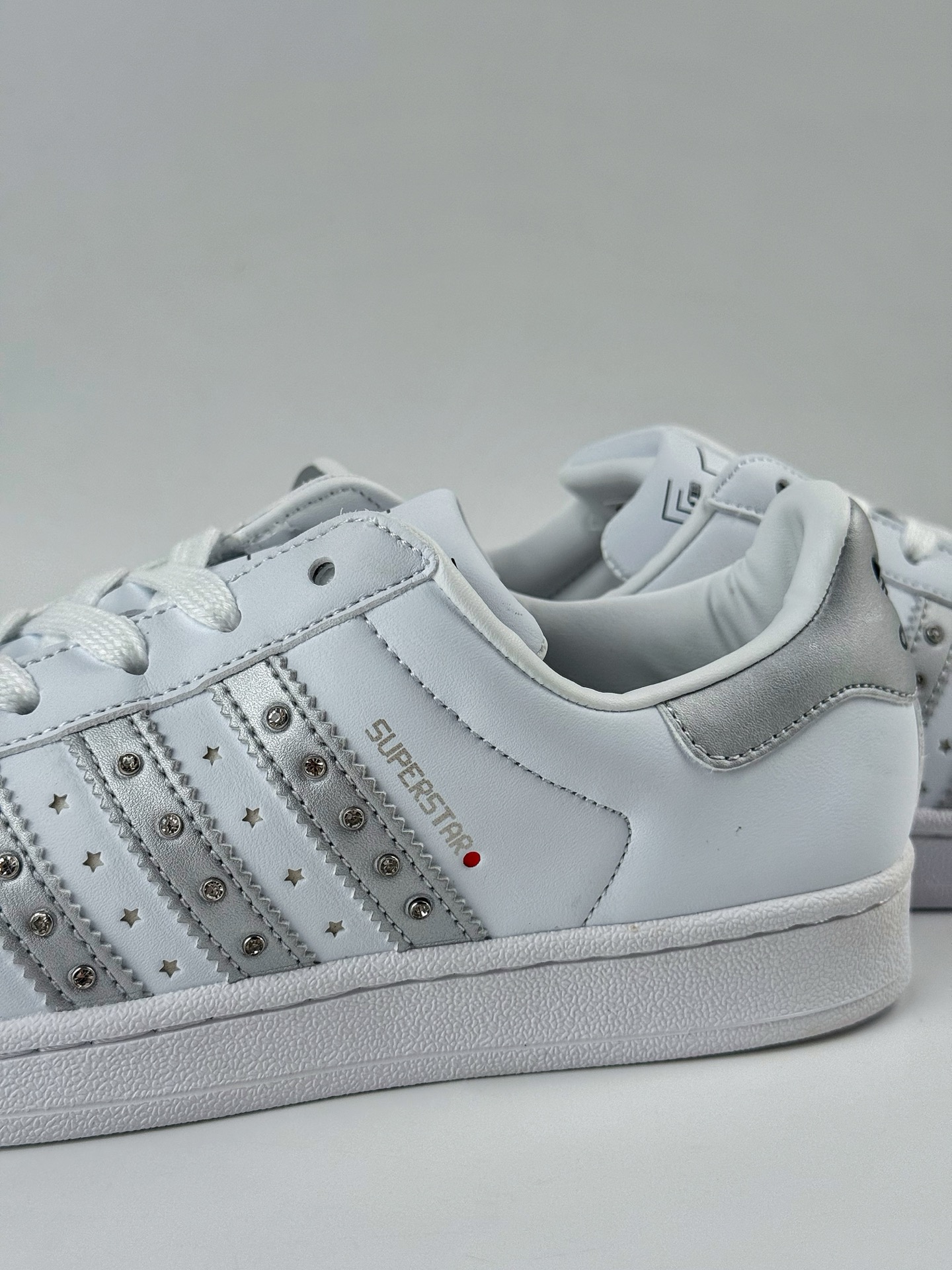140 AdidOriginals Superstar 白灰  JR4505