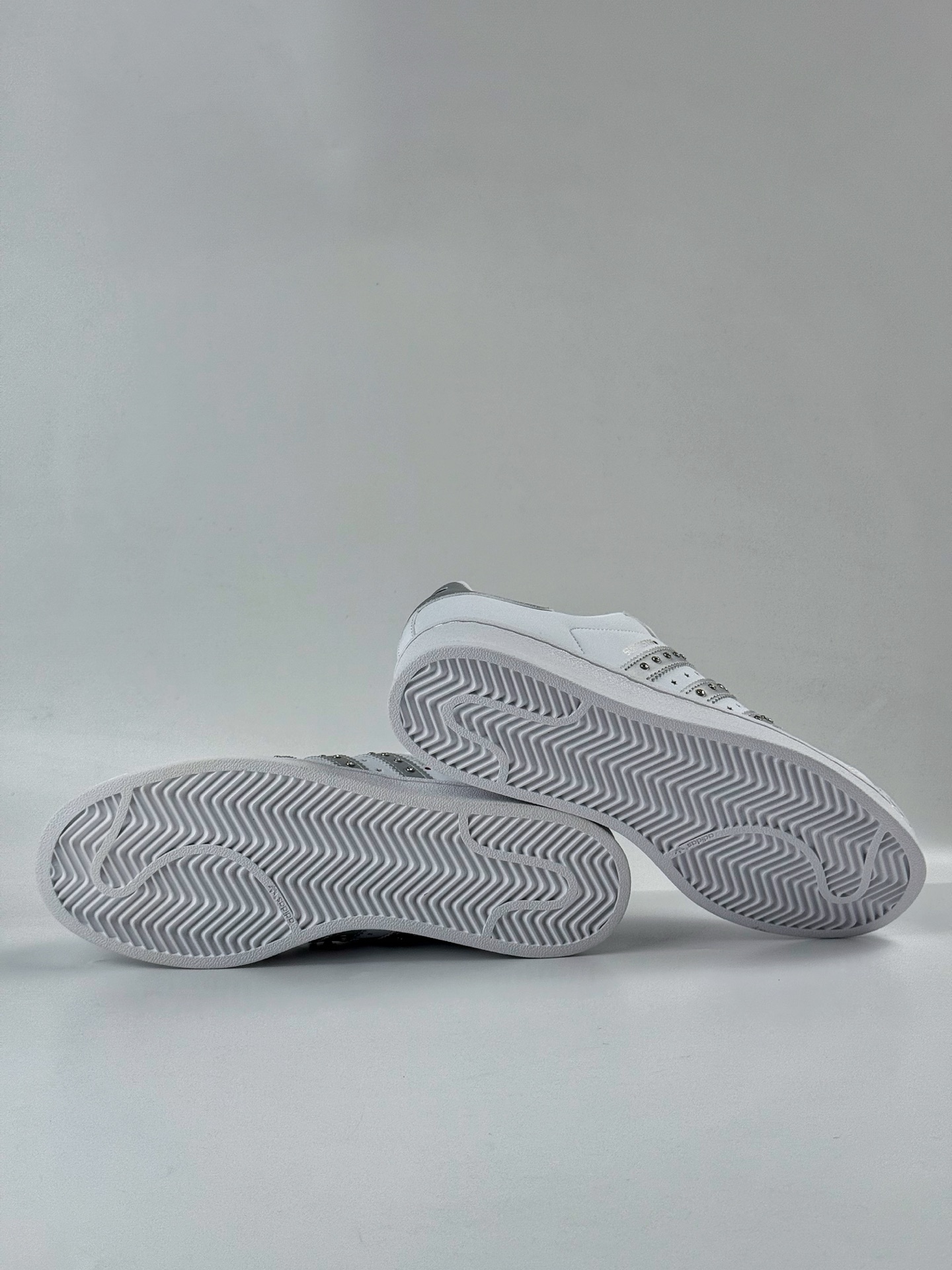 140 AdidOriginals Superstar 白灰  JR4505