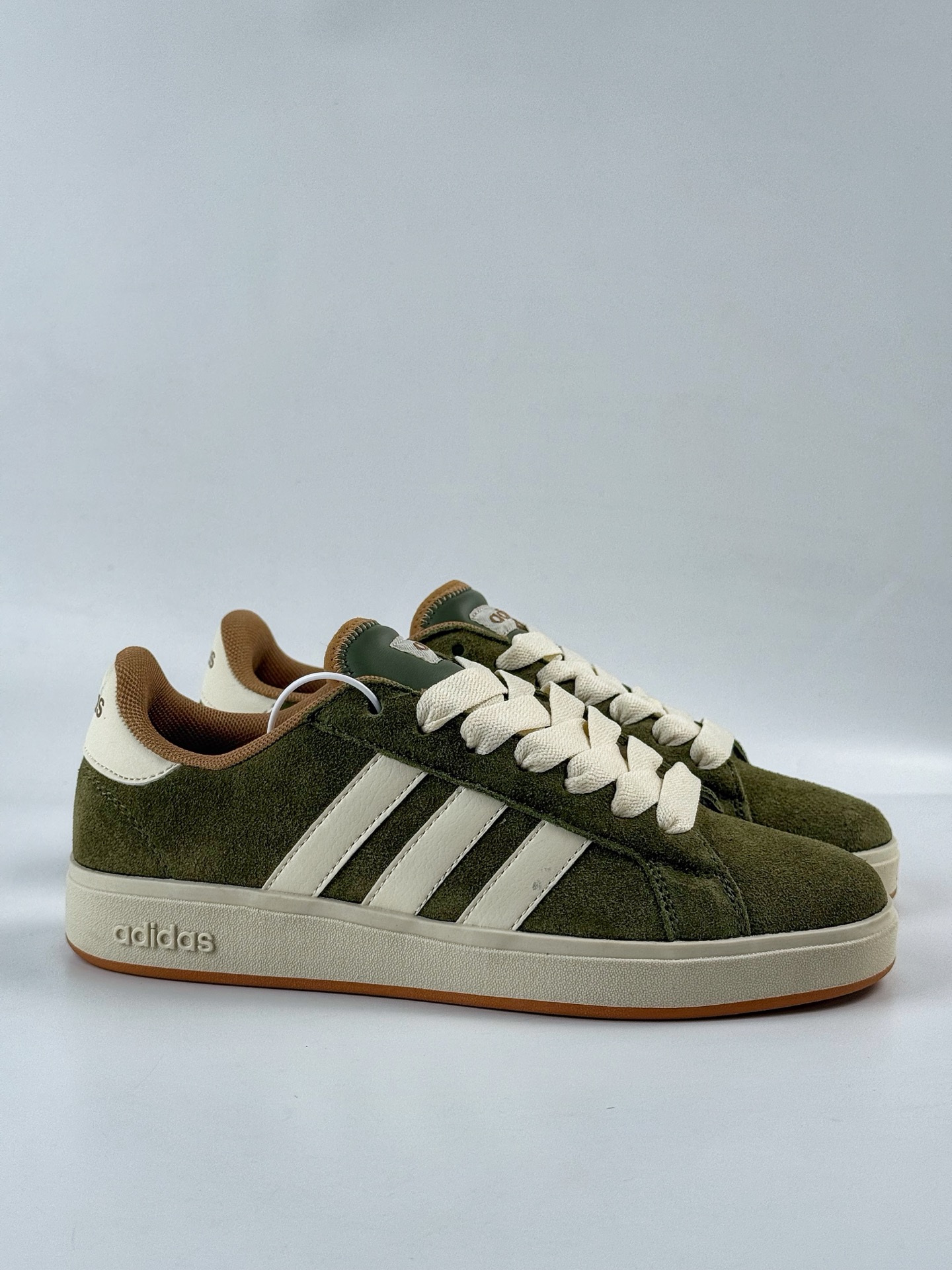 130 adidGRAND COURT BASE 00S 百搭单品 adidGRAND COURT BASE 00S 潮流 轻质 防滑耐磨低帮 生活休闲鞋 男女同款  KK1407