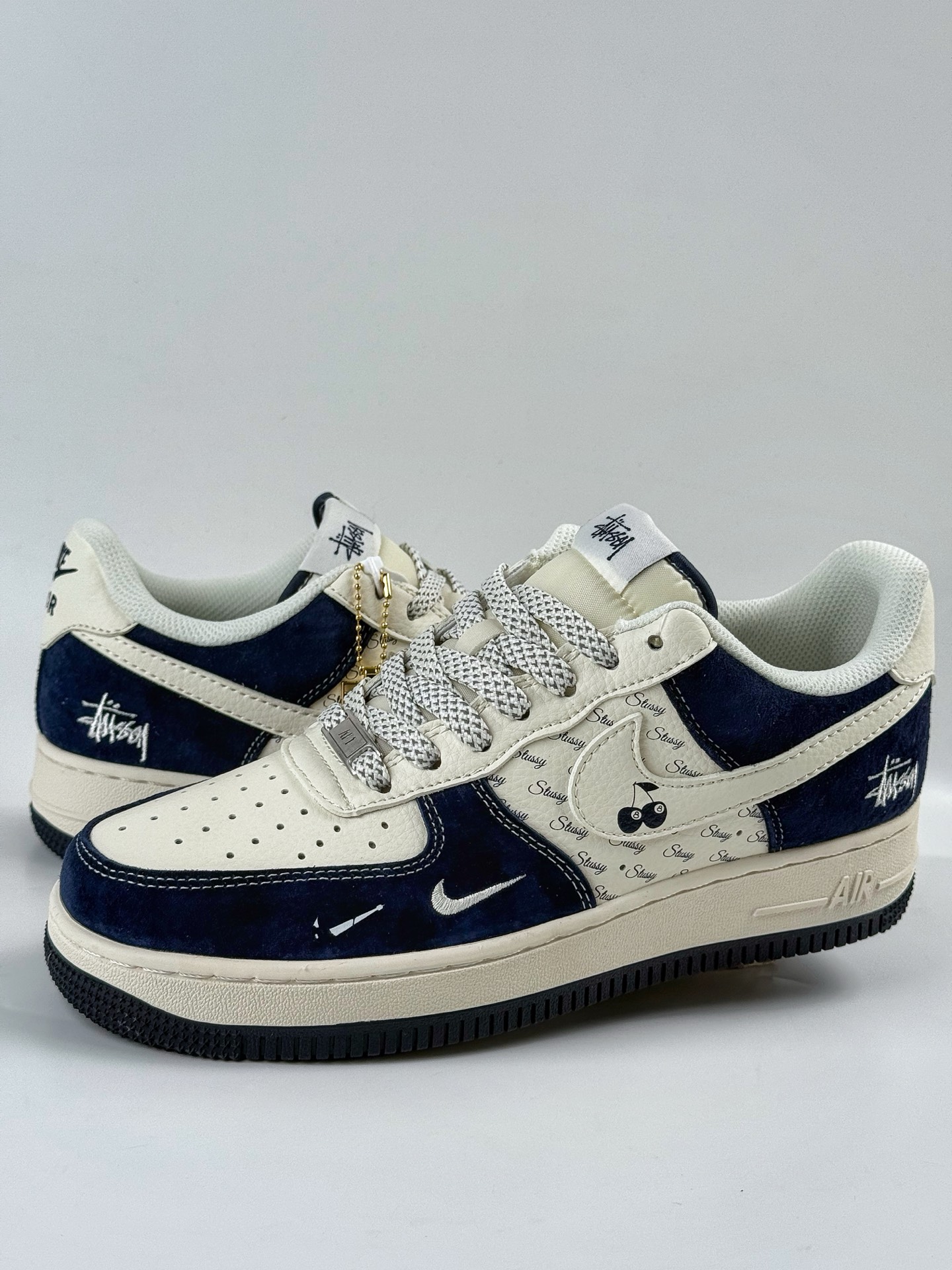260 Nike Air Force 1 Low 07 x Stussy 蓝白小勾满天星 SM6188-673