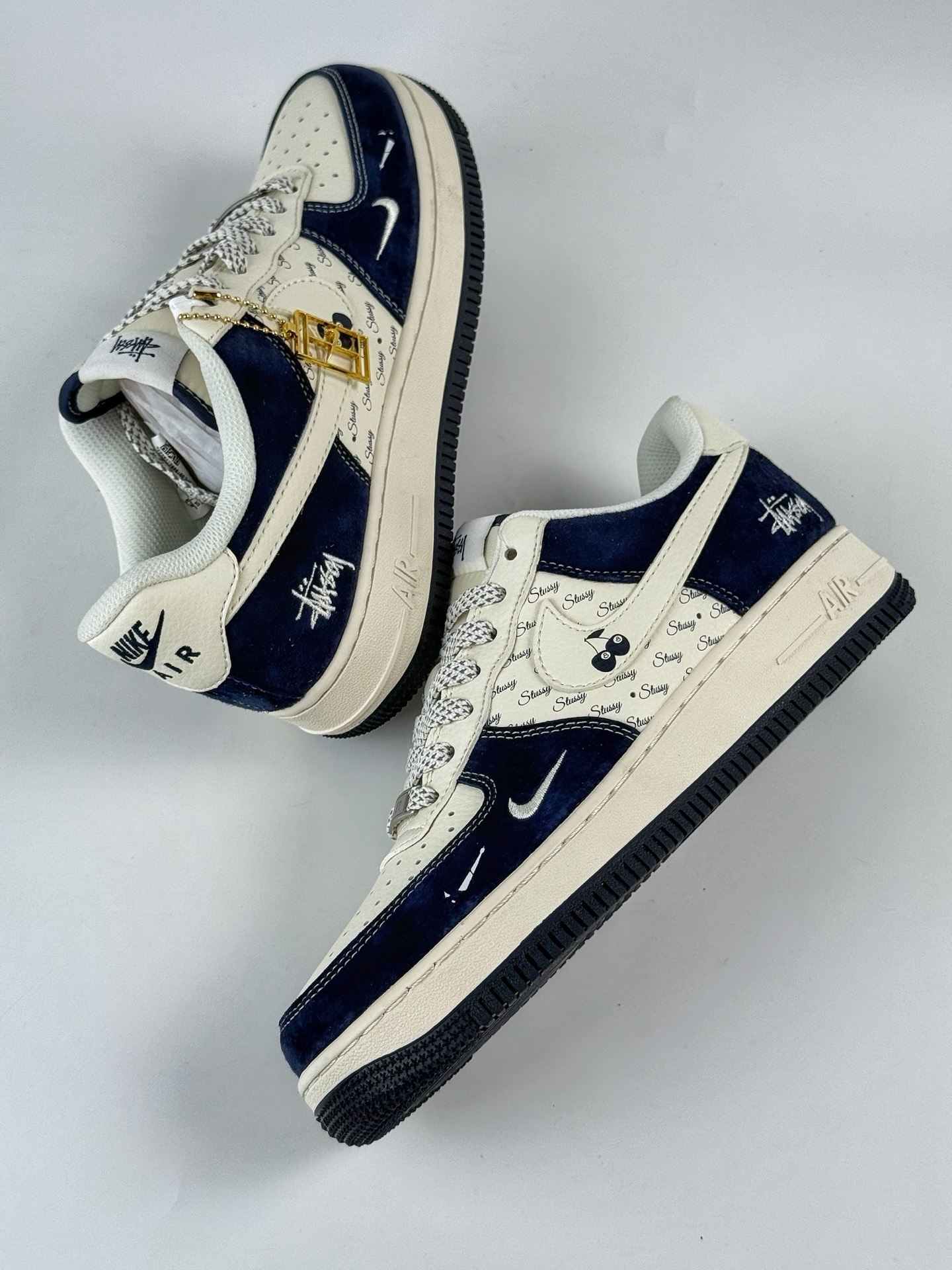 260 Nike Air Force 1 Low 07 x Stussy 蓝白小勾满天星 SM6188-673