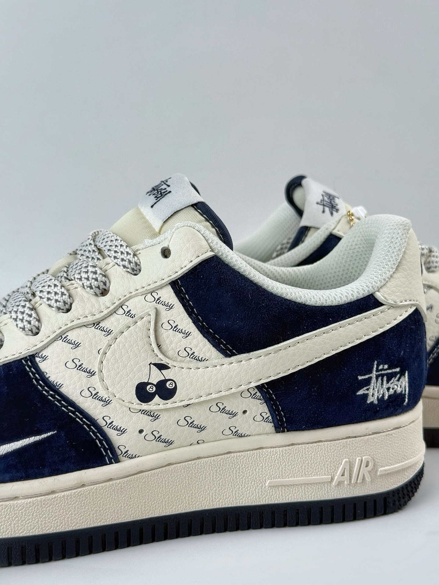 260 Nike Air Force 1 Low 07 x Stussy 蓝白小勾满天星 SM6188-673