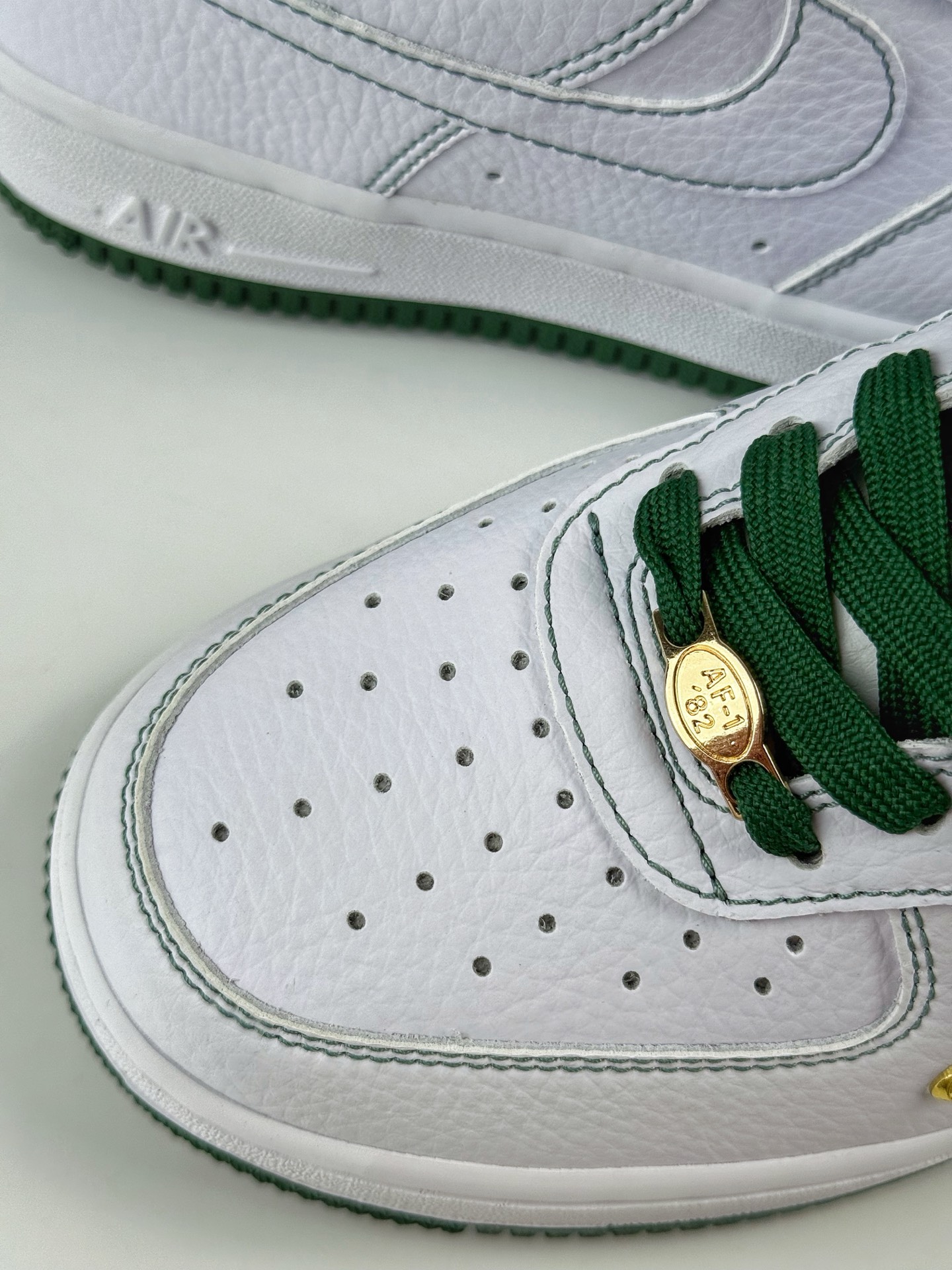 200 Nike Air Force 1 Low 07 白绿小勾 IB6543-102
