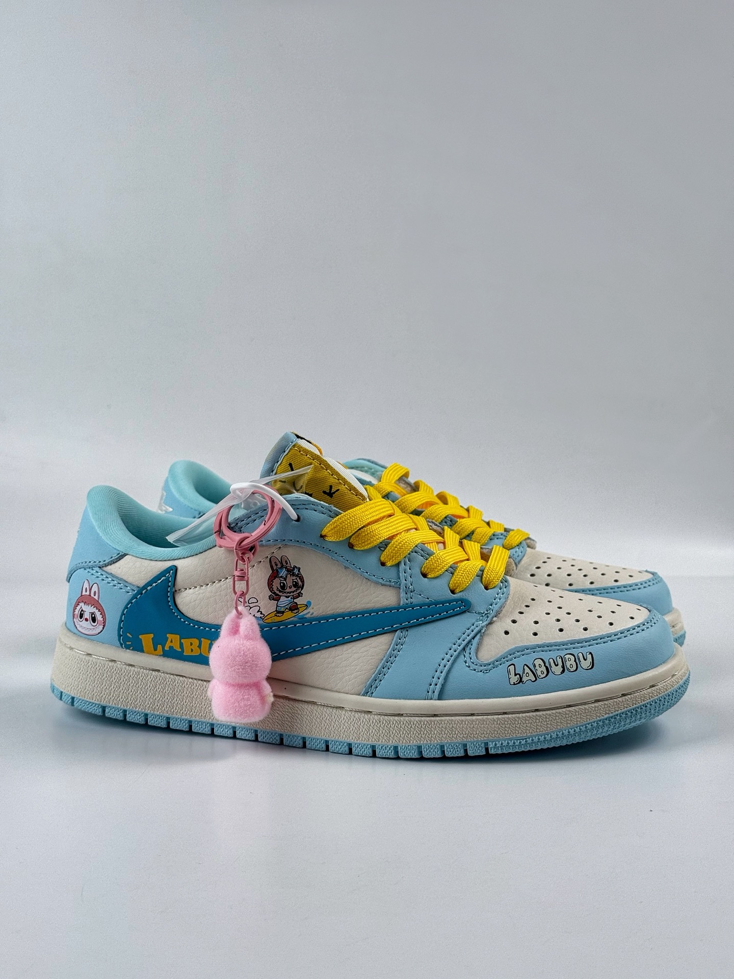 280 Travis Scott x Nike Air Jordan 1 Low x LABUBU Air Jordan 1 Low 反转蓝白拉布布倒钩 LD2028-054-Chinese UA Cheap High Quatity Brand Clothes Bags handbags Sneakers wholesale wholesaler seller from China Factory suppliers Fashion Clothing Shoes best Quality Beautiful Price 280 Travis Scott x Nike Air Jordan 1 Low x LABUBU Air Jordan 1 Low 反转蓝白拉布布倒钩 LD2028-054