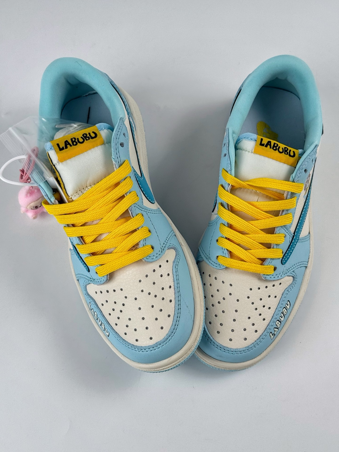 280 Travis Scott x Nike Air Jordan 1 Low x LABUBU Air Jordan 1 Low 反转蓝白拉布布倒钩 LD2028-054-Chinese UA Cheap High Quatity Brand Clothes Bags handbags Sneakers wholesale wholesaler seller from China Factory suppliers Fashion Clothing Shoes best Quality Beautiful Price 280 Travis Scott x Nike Air Jordan 1 Low x LABUBU Air Jordan 1 Low 反转蓝白拉布布倒钩 LD2028-054