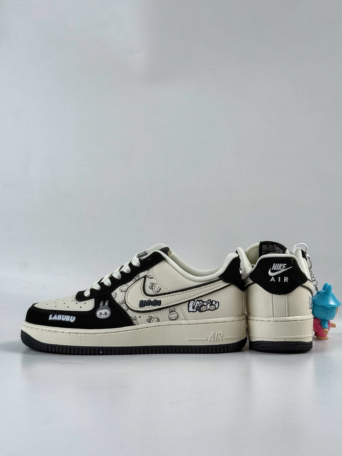 260 Nike Air Force 1 Low 07 x LABUBU 黑白 DX0188-092