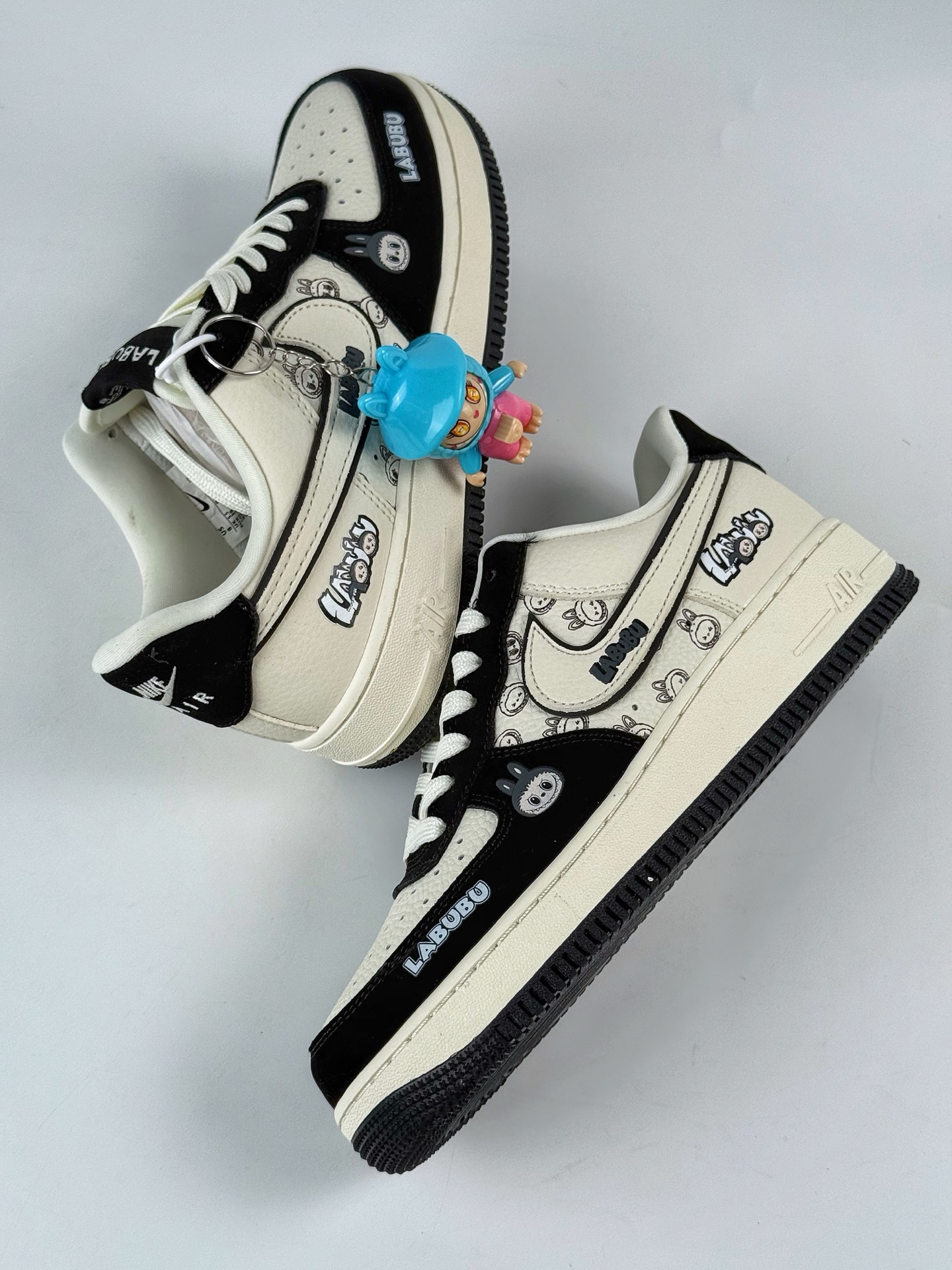 260 Nike Air Force 1 Low 07 x LABUBU 黑白 DX0188-092