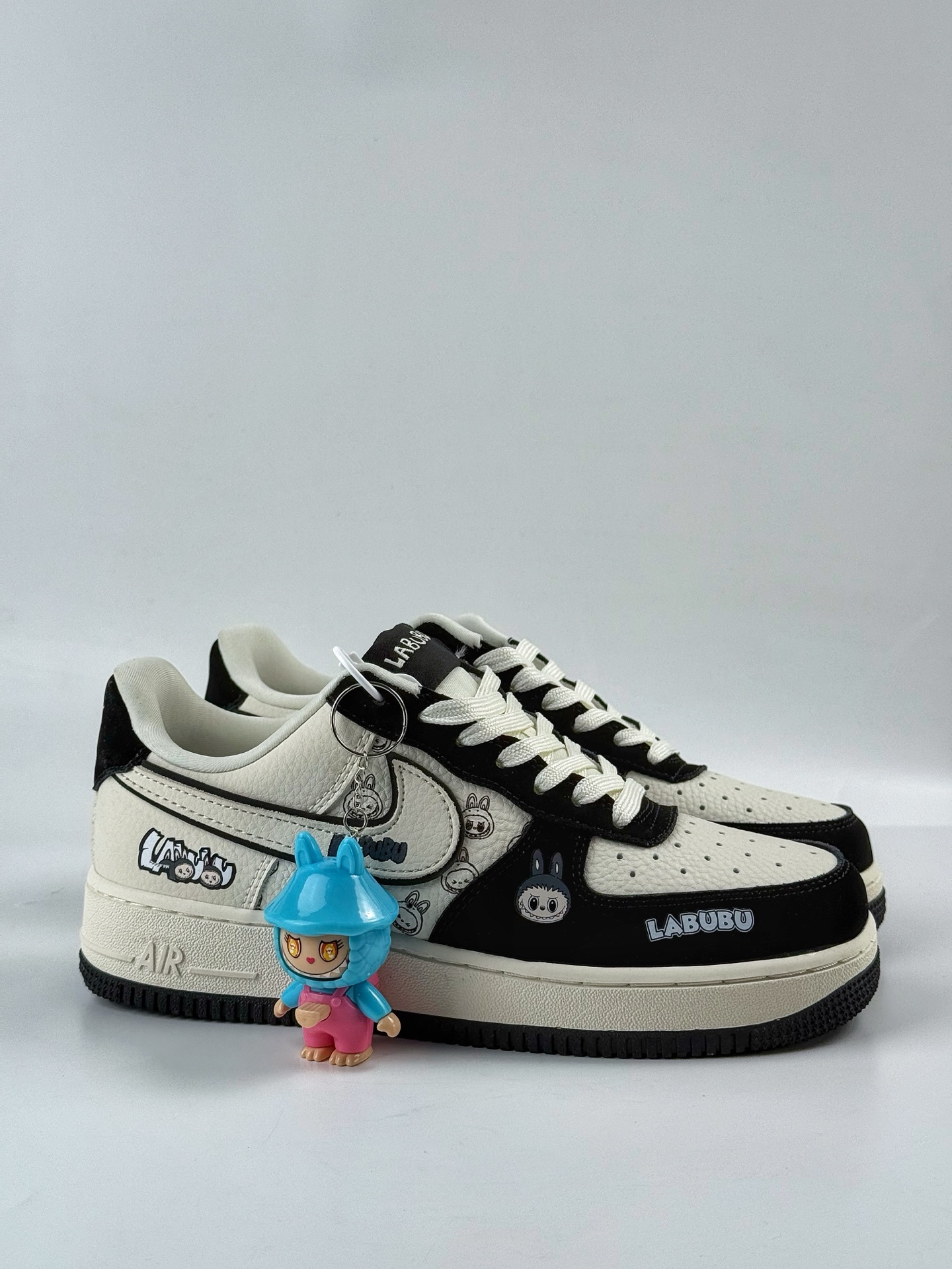 260 Nike Air Force 1 Low 07 x LABUBU 黑白 DX0188-092