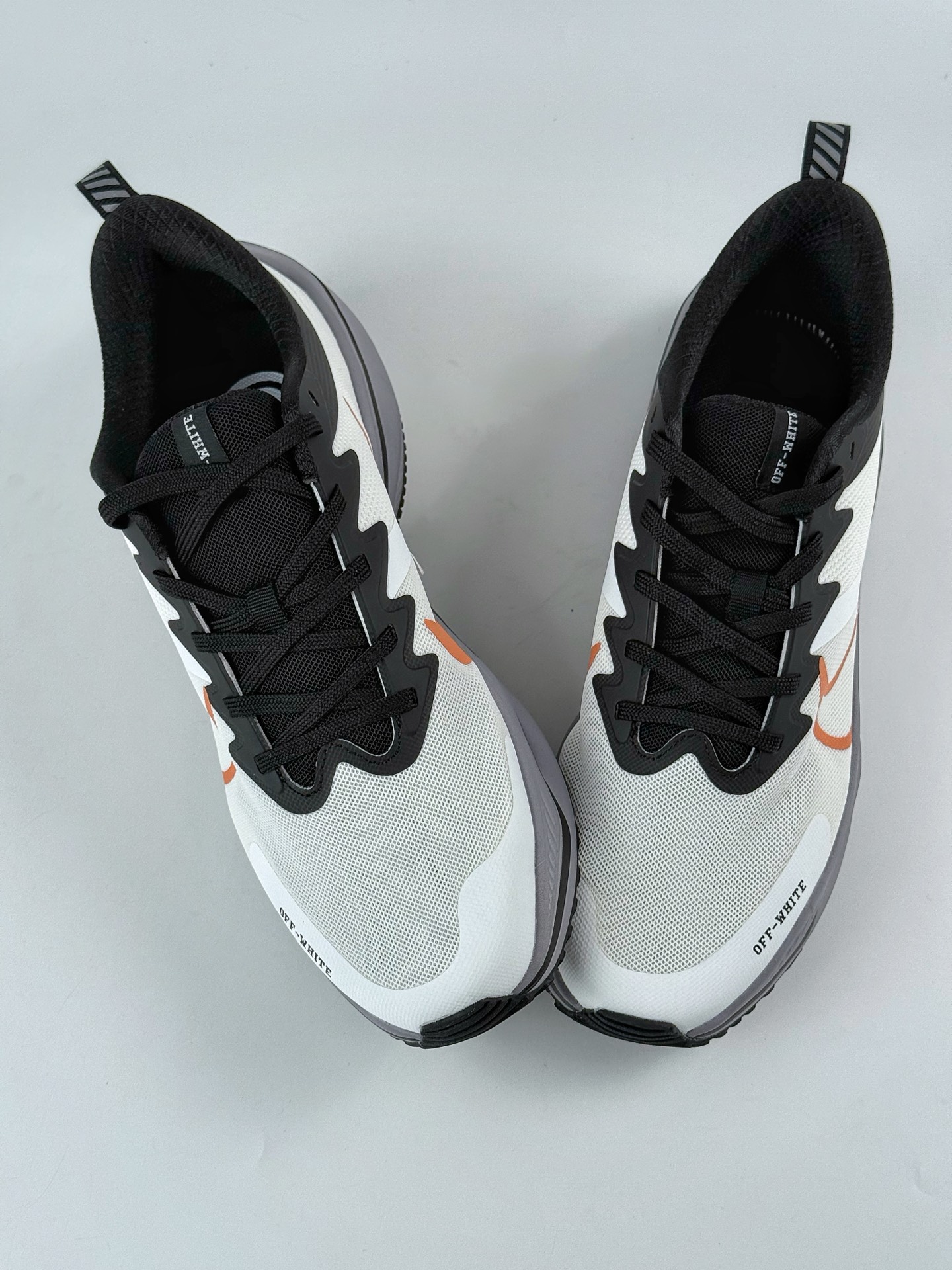 200 NIKE ZOOM PLUS x OFF-WHITE 全新跑鞋  CK4318-154