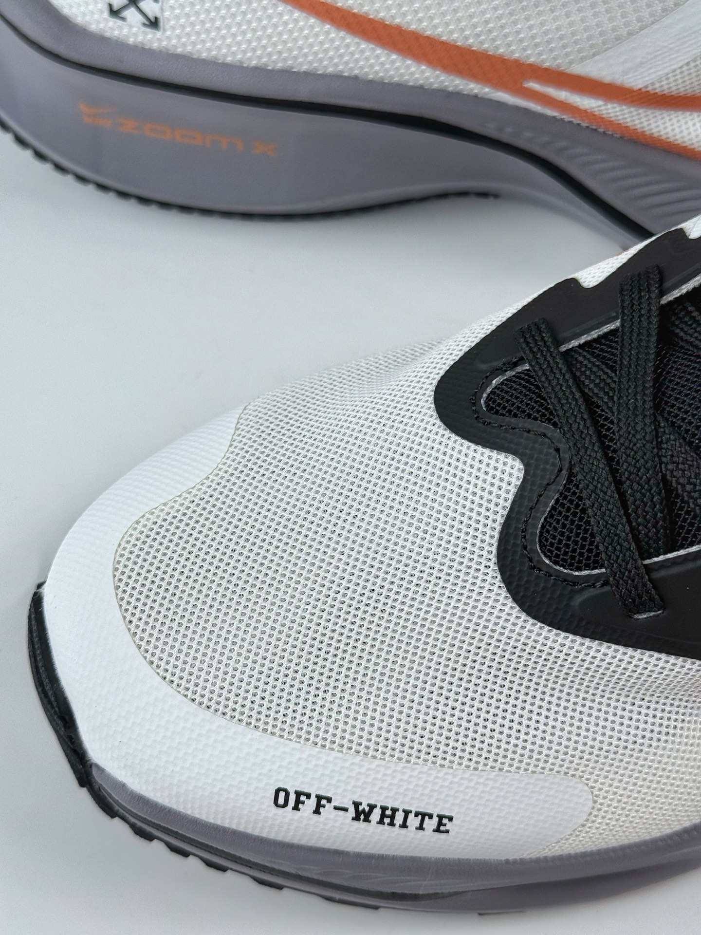 200 NIKE ZOOM PLUS x OFF-WHITE 全新跑鞋  CK4318-154