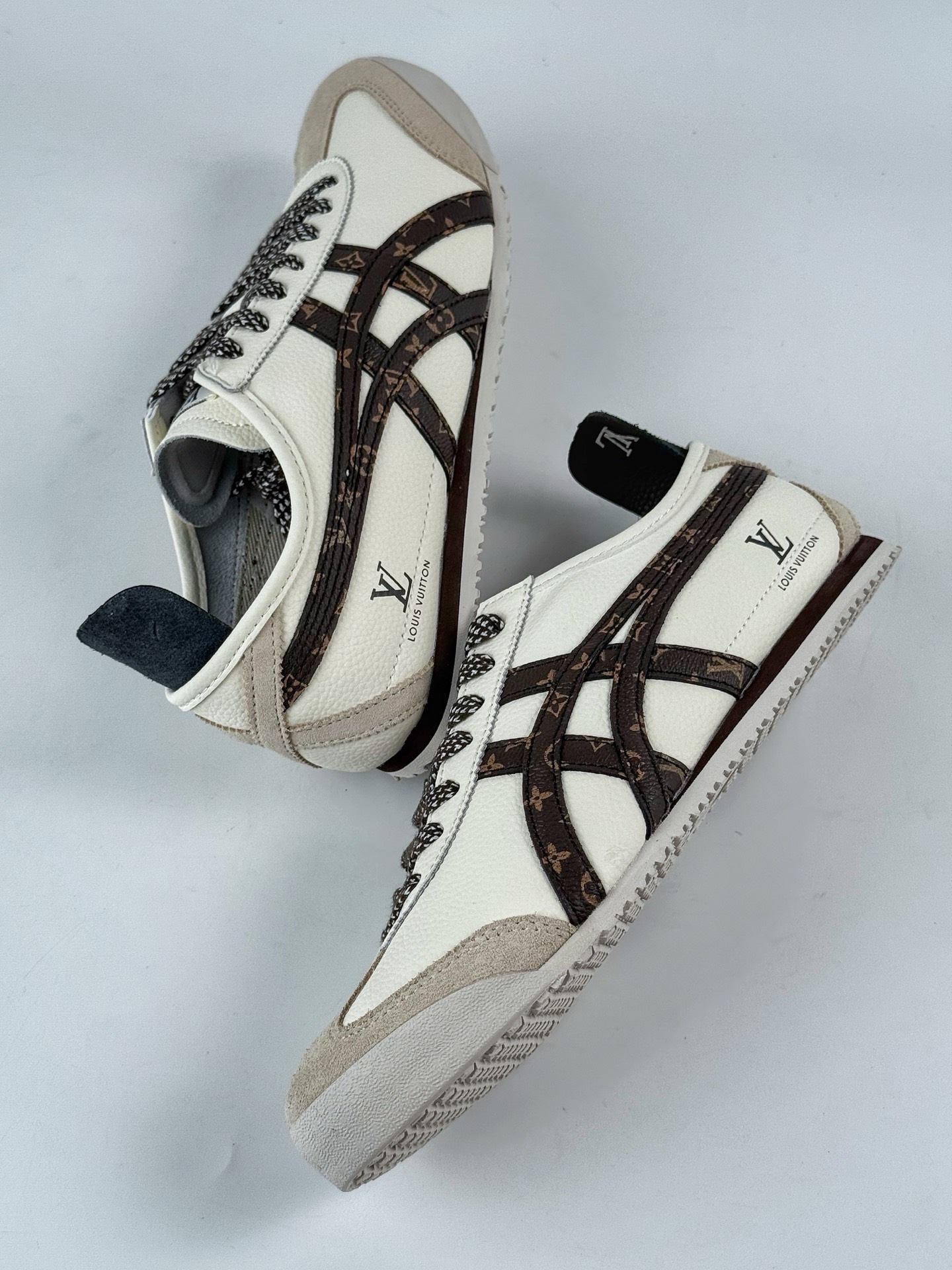 220 Onitsuka Tiger Mexico 66 Paraty x Louis Vuitton 百搭单品 板鞋  DL408-139
