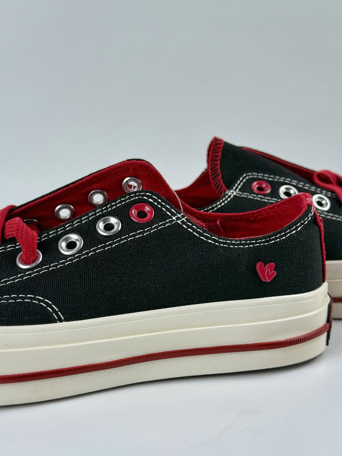 140 王源同款 Converse 1970S 2025七夕情人节限定 A16577-Chinese UA Cheap High Quatity Brand Clothes Bags handbags Sneakers wholesale wholesaler seller from China Factory suppliers Fashion Clothing Shoes best Quality Beautiful Price 140 王源同款 Converse 1970S 2025七夕情人节限定 A16577