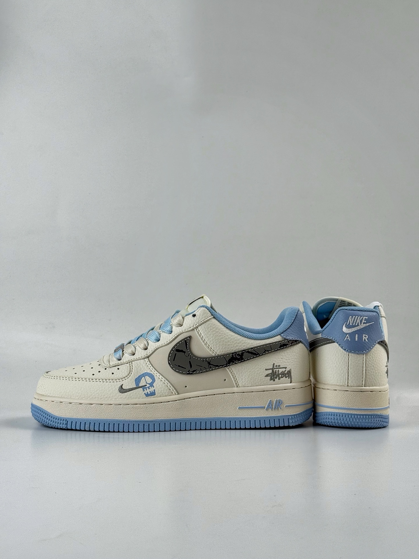 260 Nike Air Force 1 Low 07 x Stussy 白蓝小勾  QW5606-269