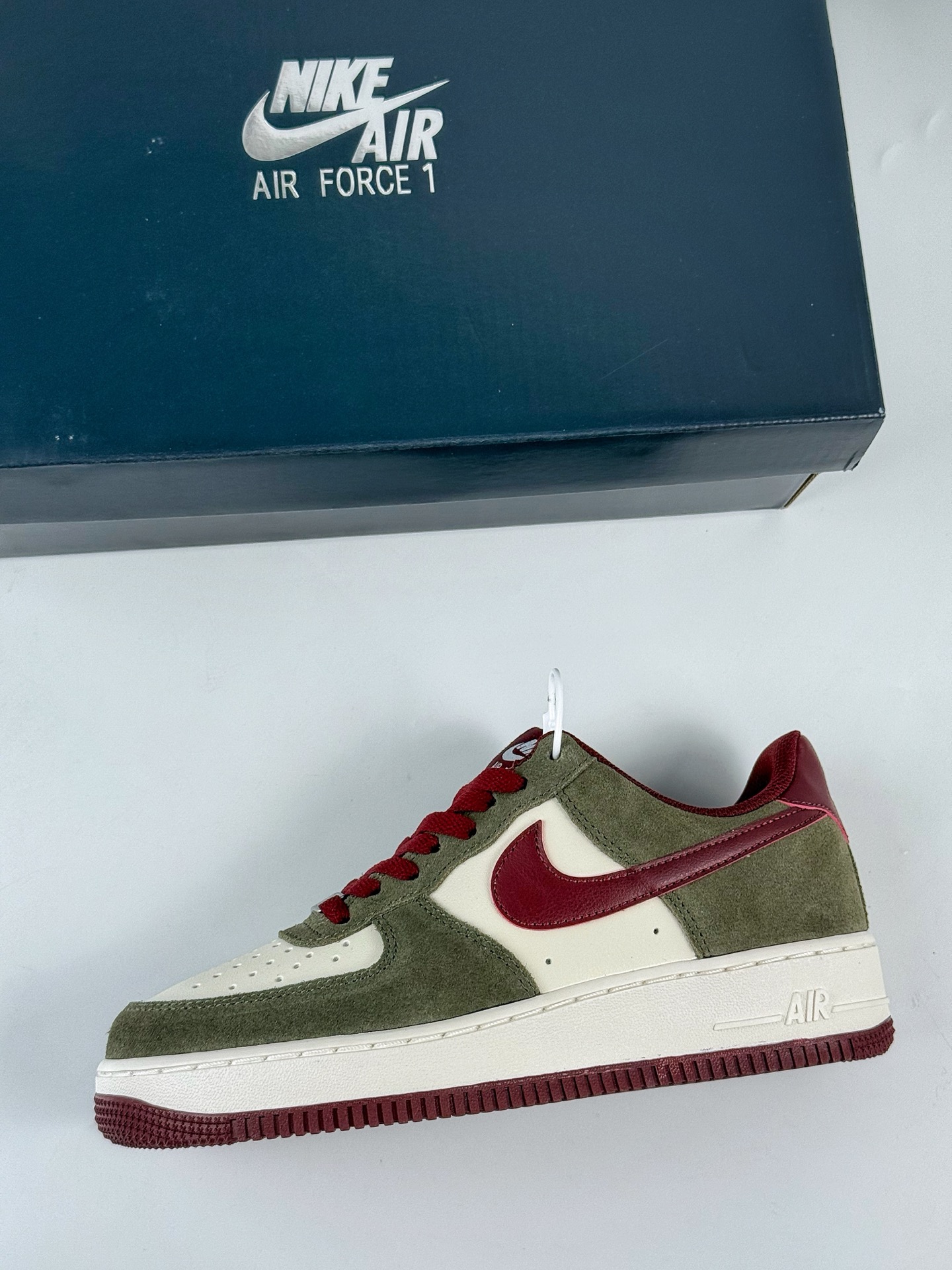 200 Nike Air Force 1 Low 07 绿白红  FQ8714-302