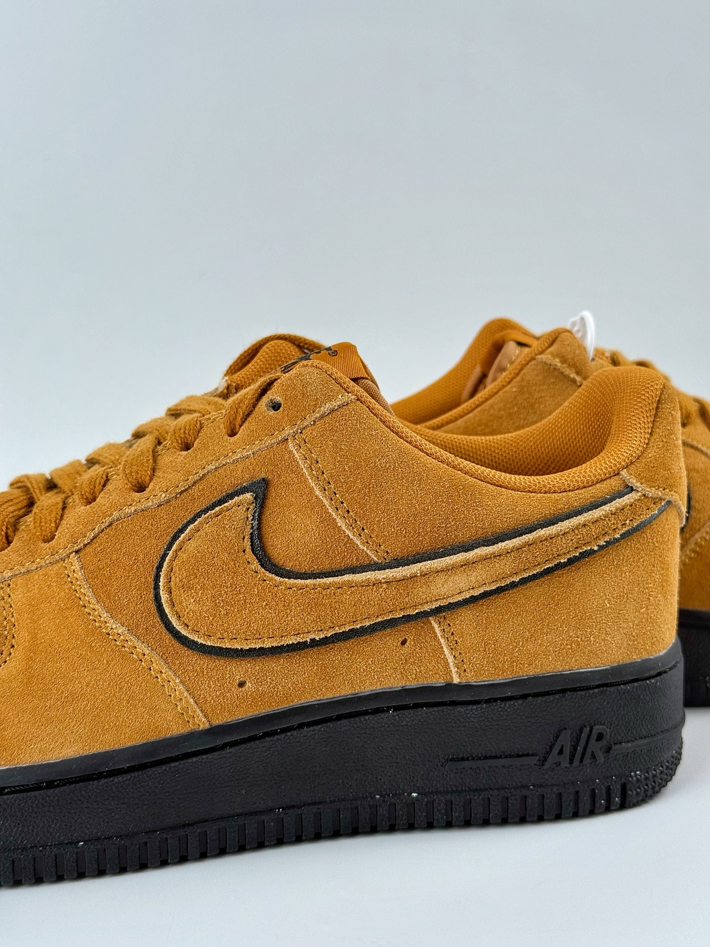 200 Nike Air Force 1 Low 07 绒毛棕黑  HQ1966-700