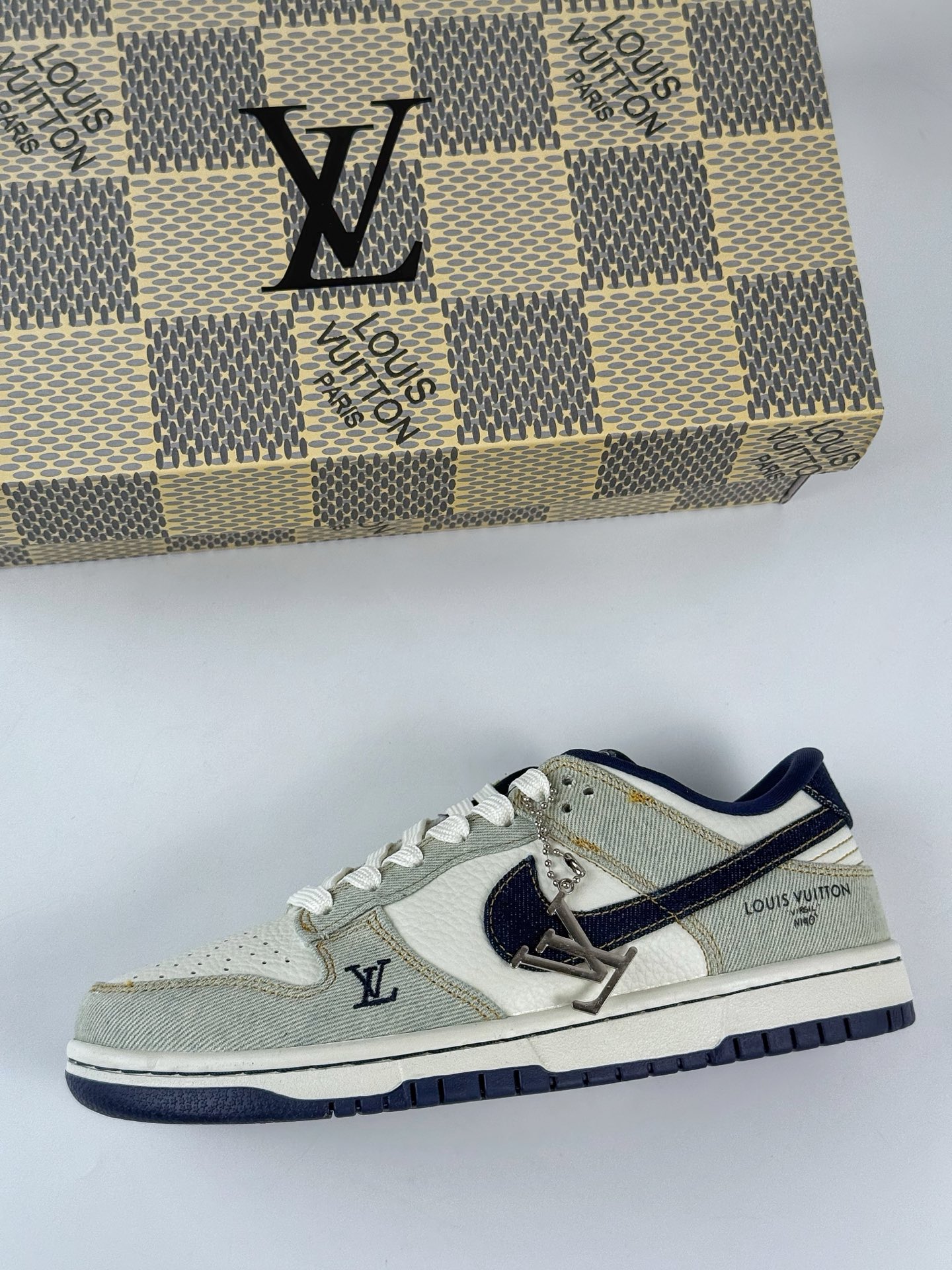 280 NIKE SB Dunk Low RETRO x Louis Vuitton 绿白  SC0601-450