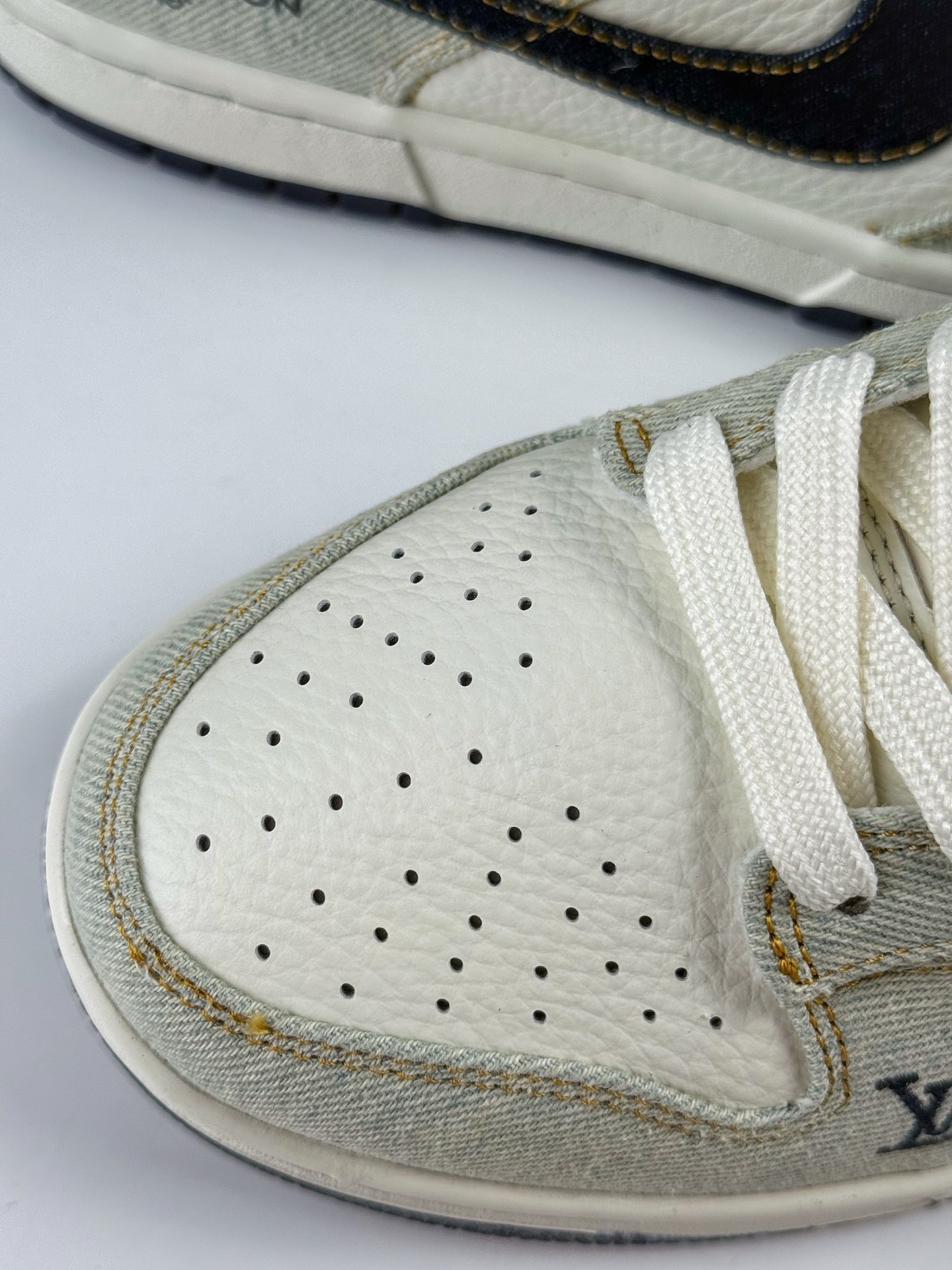 280 NIKE SB Dunk Low RETRO x Louis Vuitton 绿白  SC0601-450