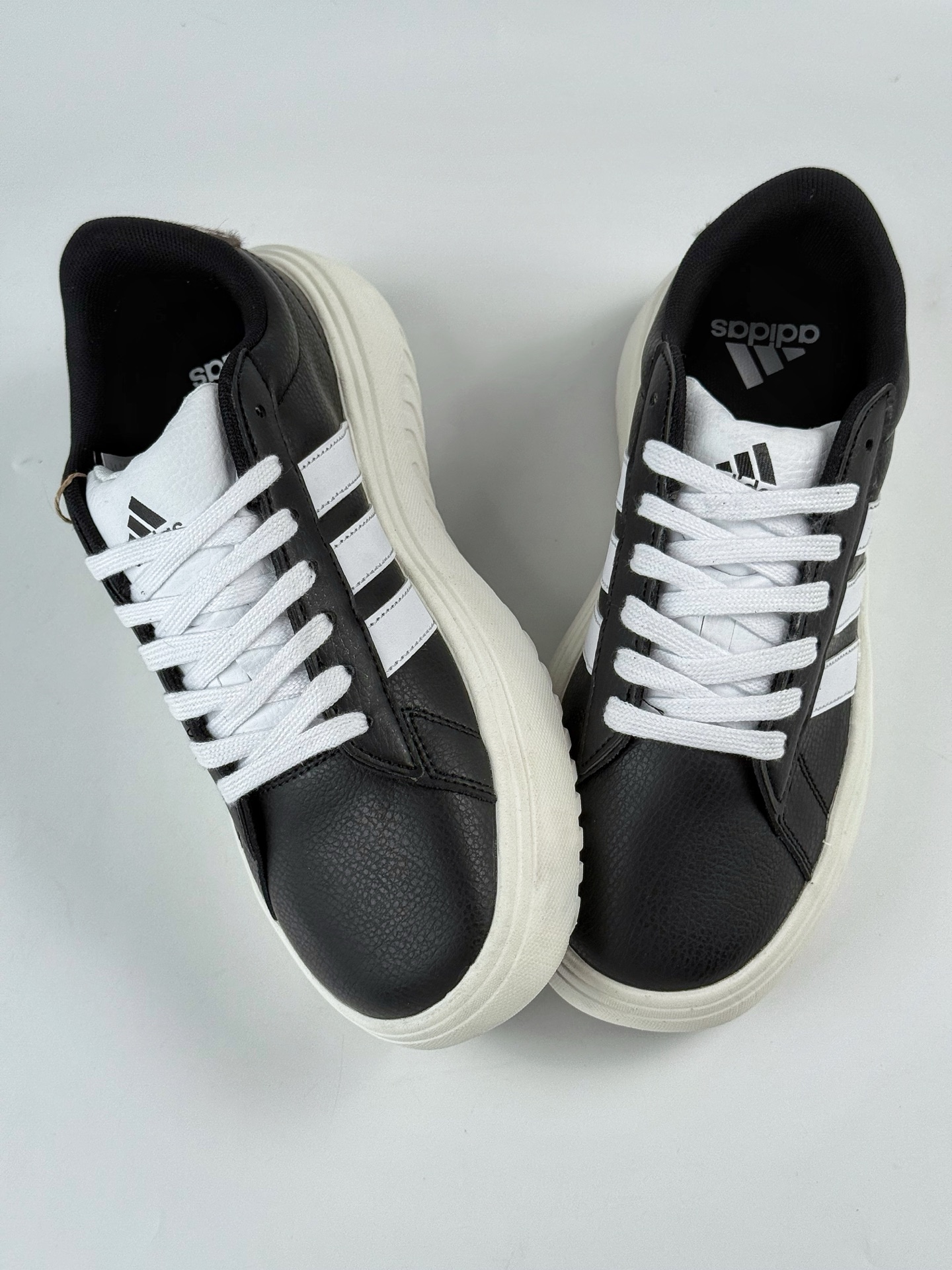 AdidGRAND COURT 防滑耐磨轻便低帮厚底鞋 三叶草休闲复古运动厚底鞋  IH7754-莆田鞋,莆田鞋货源,高仿鞋,高仿鞋货源,安福档口,莆田高仿鞋,莆田鞋批发,高仿鞋批发,莆田高仿运动鞋,高仿运动鞋,莆田运动鞋 AdidGRAND COURT 防滑耐磨轻便低帮厚底鞋 三叶草休闲复古运动厚底鞋  IH7754