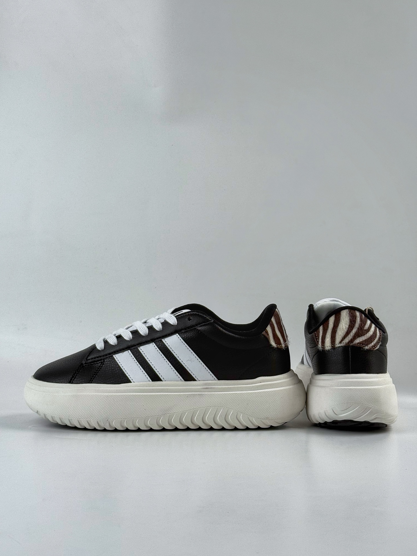 AdidGRAND COURT 防滑耐磨轻便低帮厚底鞋 三叶草休闲复古运动厚底鞋  IH7754-莆田鞋,莆田鞋货源,高仿鞋,高仿鞋货源,安福档口,莆田高仿鞋,莆田鞋批发,高仿鞋批发,莆田高仿运动鞋,高仿运动鞋,莆田运动鞋 AdidGRAND COURT 防滑耐磨轻便低帮厚底鞋 三叶草休闲复古运动厚底鞋  IH7754