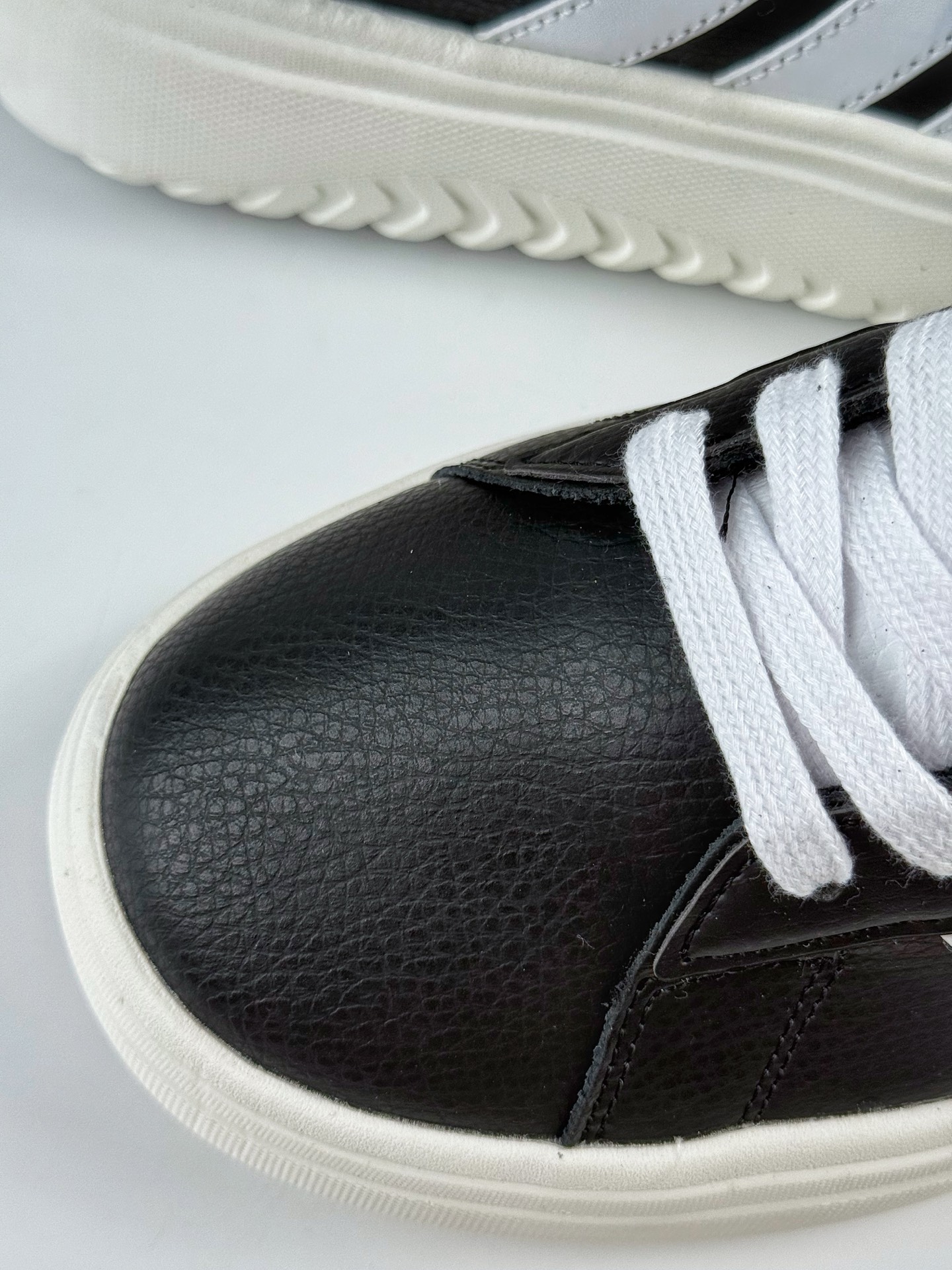 AdidGRAND COURT 防滑耐磨轻便低帮厚底鞋 三叶草休闲复古运动厚底鞋  IH7754-莆田鞋,莆田鞋货源,高仿鞋,高仿鞋货源,安福档口,莆田高仿鞋,莆田鞋批发,高仿鞋批发,莆田高仿运动鞋,高仿运动鞋,莆田运动鞋 AdidGRAND COURT 防滑耐磨轻便低帮厚底鞋 三叶草休闲复古运动厚底鞋  IH7754