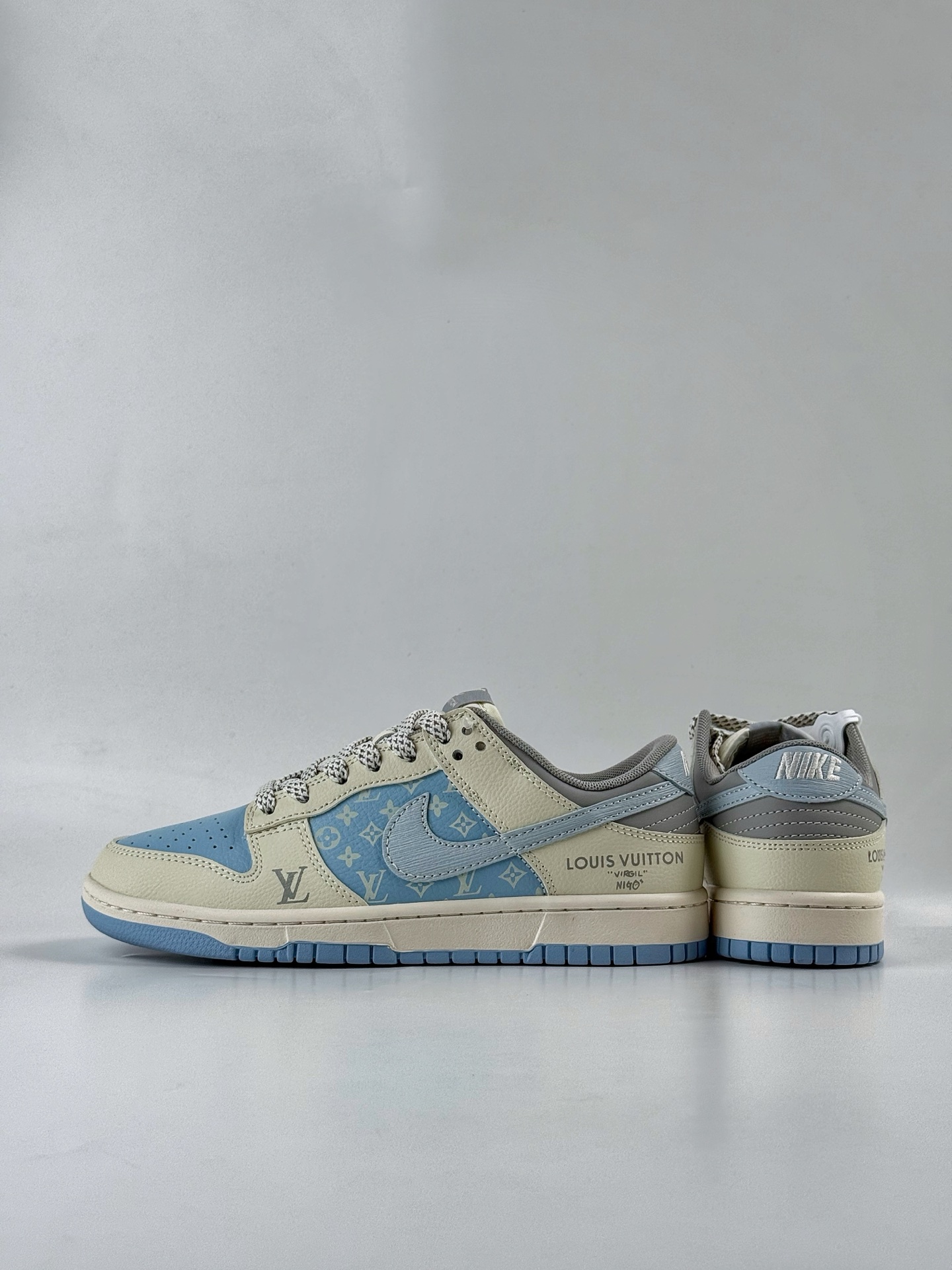260 Nike SB Dunk Low x Louis Vuitton 米蓝满天星  HS2506-216