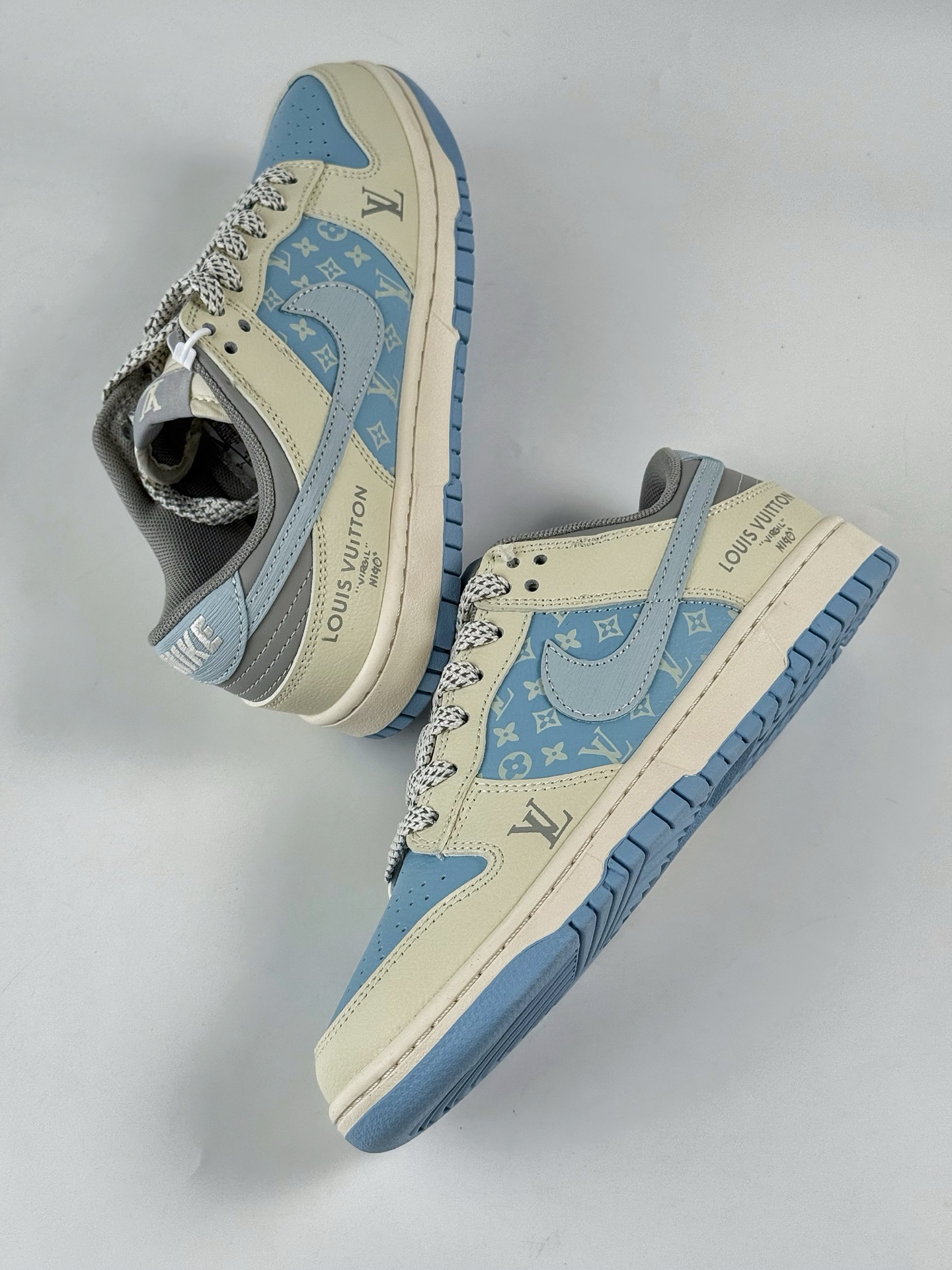 260 Nike SB Dunk Low x Louis Vuitton 米蓝满天星  HS2506-216