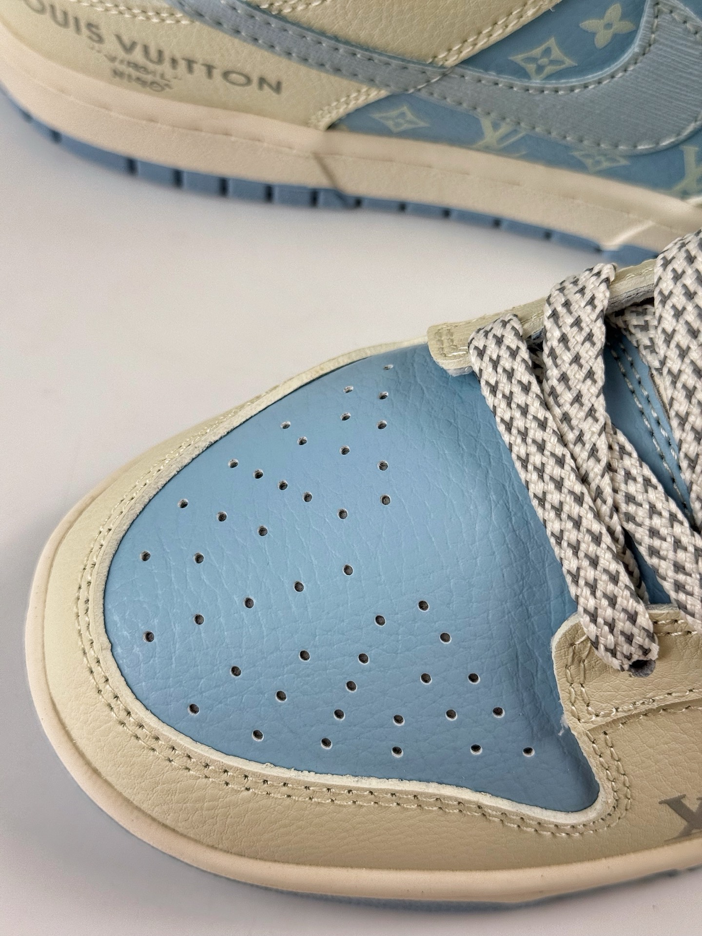 260 Nike SB Dunk Low x Louis Vuitton 米蓝满天星  HS2506-216
