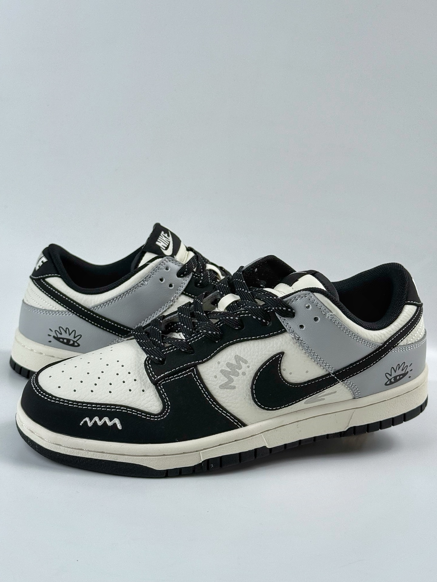 260 Nike SB Dunk Low 黑白灰满天星  XD6188-050