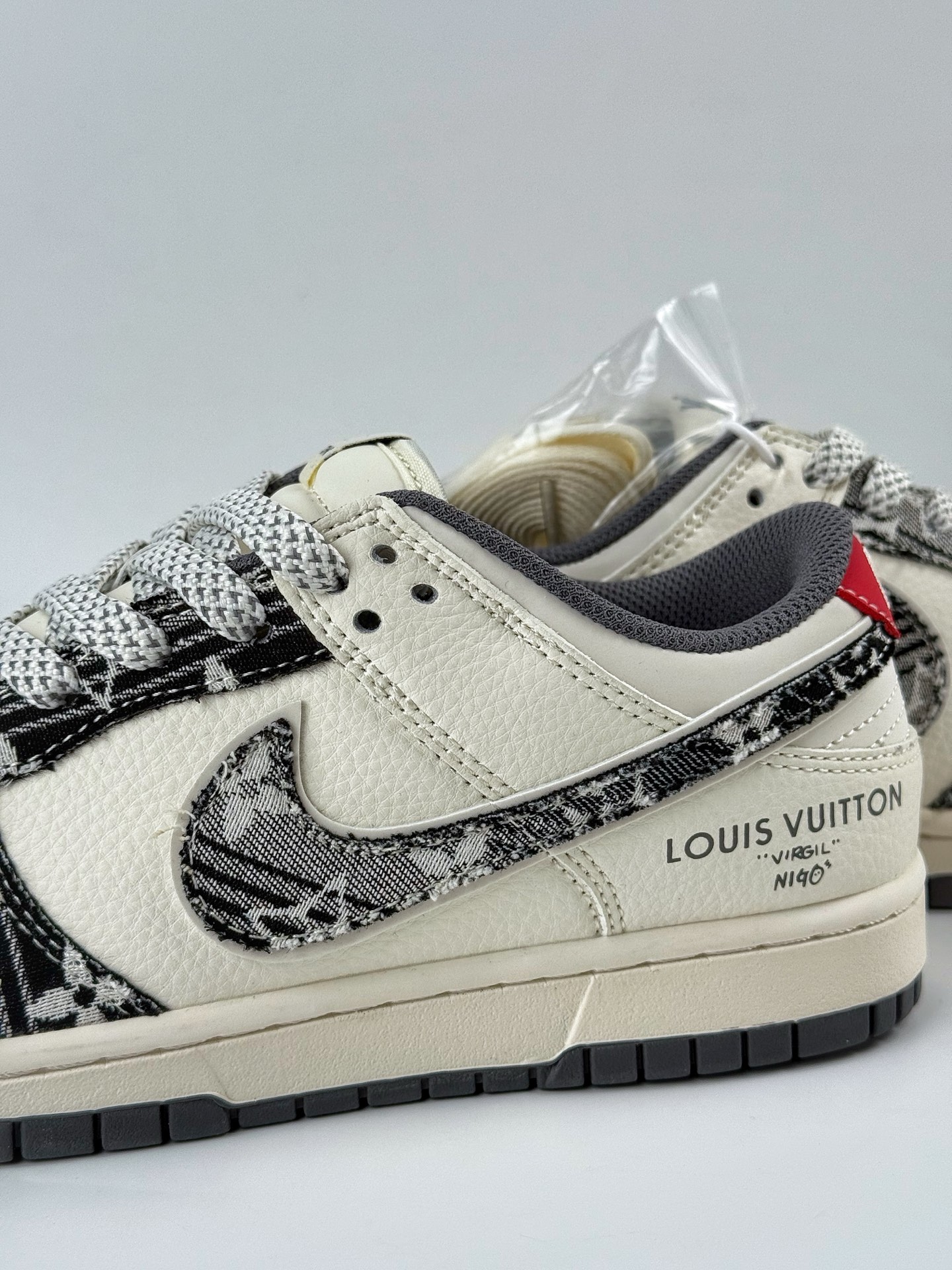 Nike SB Dunk Low x Louis Vuitton 黑白牛仔满天星  JY6988-111