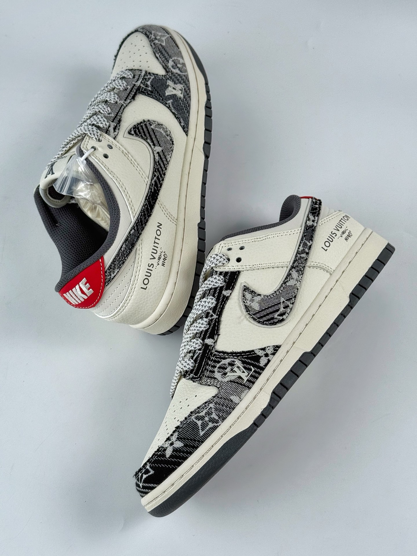 Nike SB Dunk Low x Louis Vuitton 黑白牛仔满天星  JY6988-111