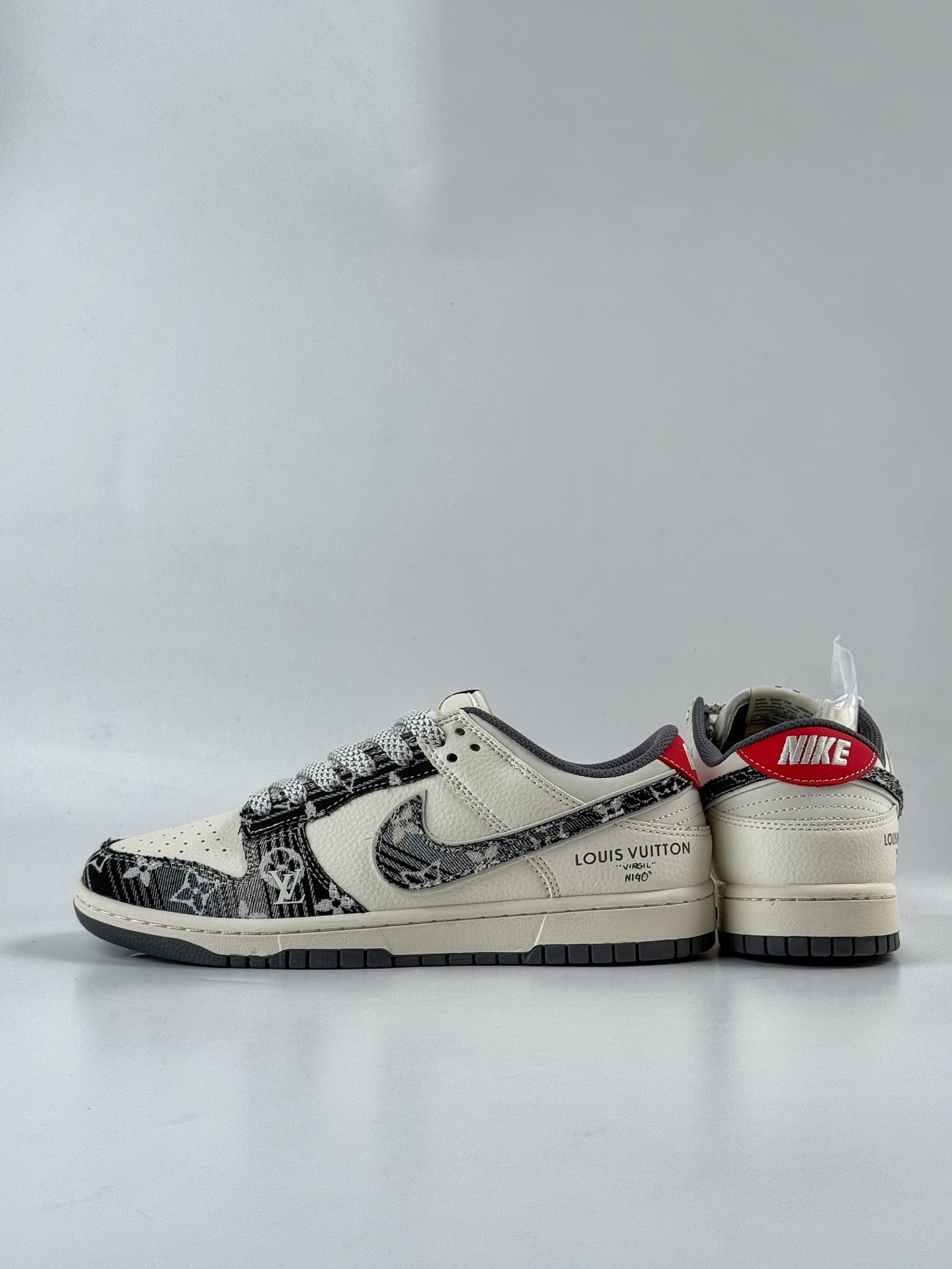 Nike SB Dunk Low x Louis Vuitton 黑白牛仔满天星  JY6988-111