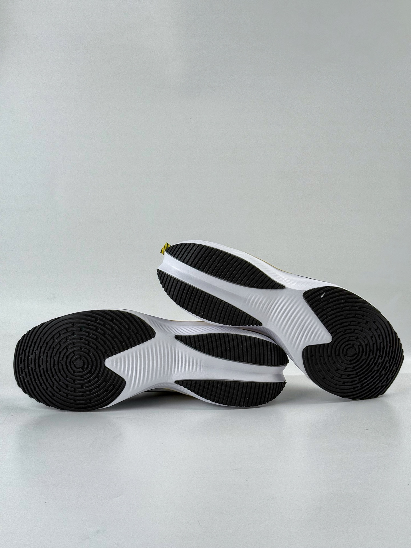 200 NIKE ZOOM PLUS x SU7 Ultra 全新跑鞋  CK4318-163
