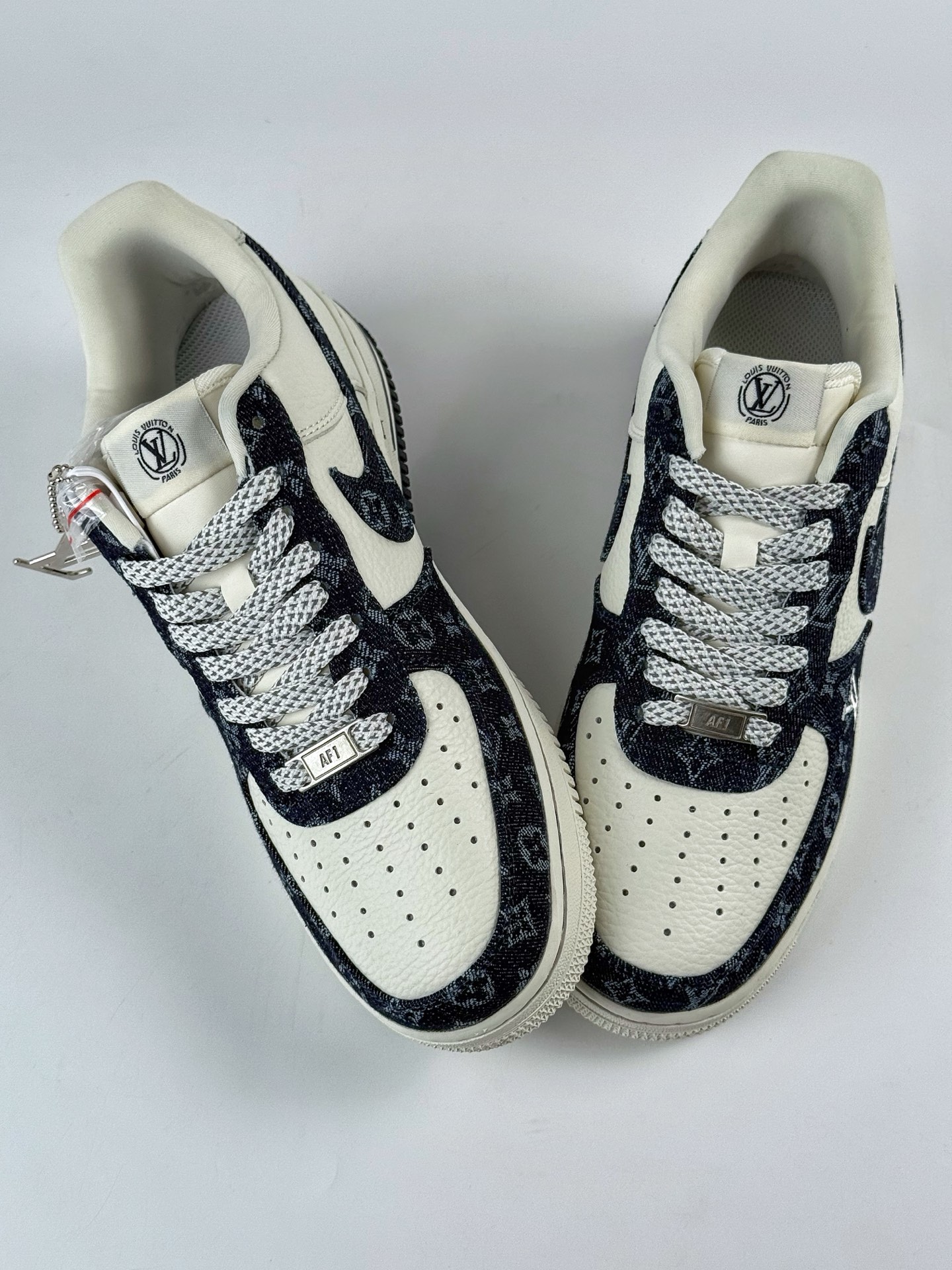 Nike Air Force 1 Low 07 x Louis Vuitton 黑白牛仔满天星 SC0601-553-莆田鞋,莆田鞋货源,高仿鞋,高仿鞋货源,安福档口,莆田高仿鞋,莆田鞋批发,高仿鞋批发,莆田高仿运动鞋,高仿运动鞋,莆田运动鞋 Nike Air Force 1 Low 07 x Louis Vuitton 黑白牛仔满天星 SC0601-553